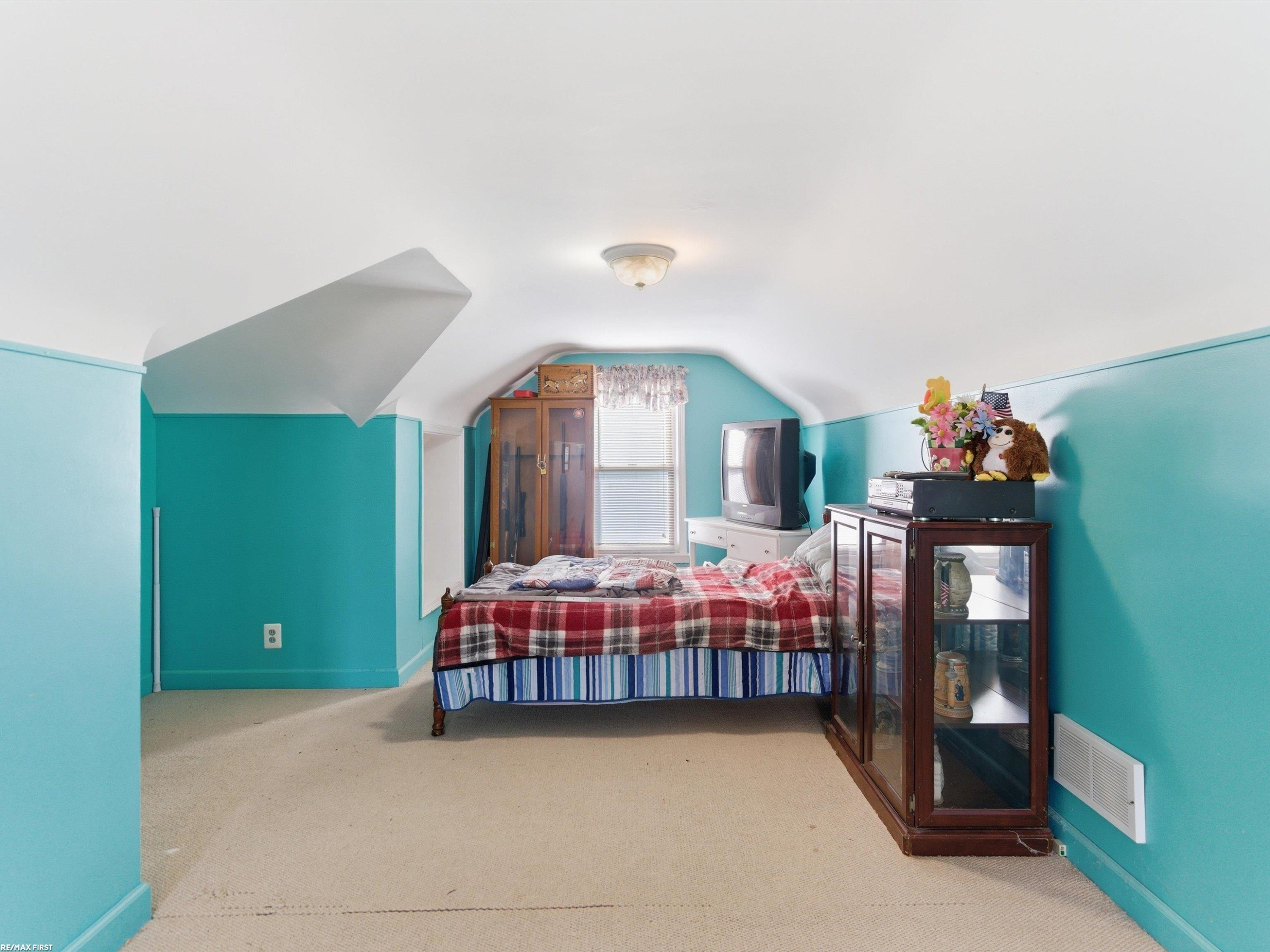 7399 Mckinley Avenue, Center Line, MI 48015 — Photo 17