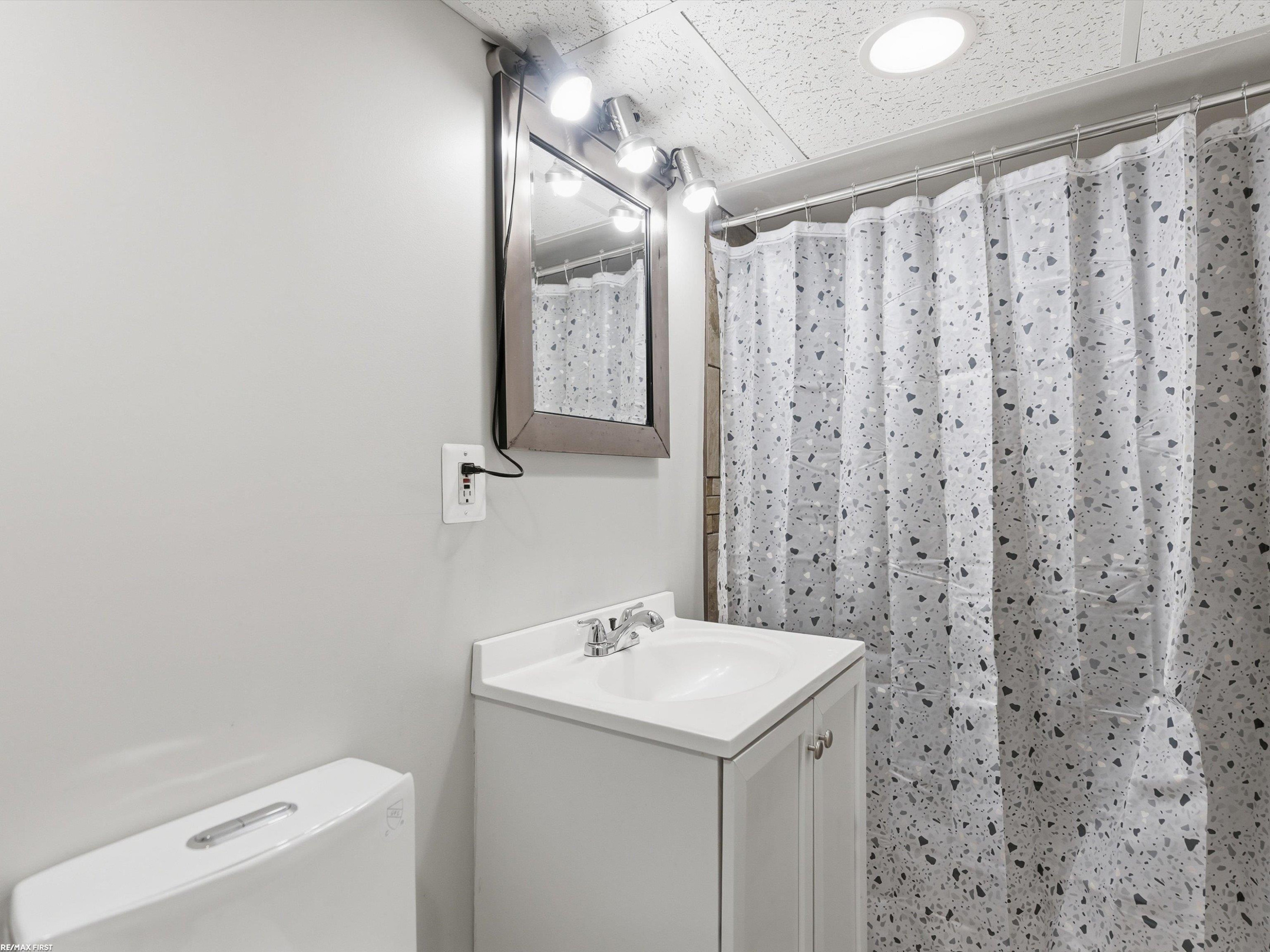7399 Mckinley Avenue, Center Line, MI 48015 — Photo 23