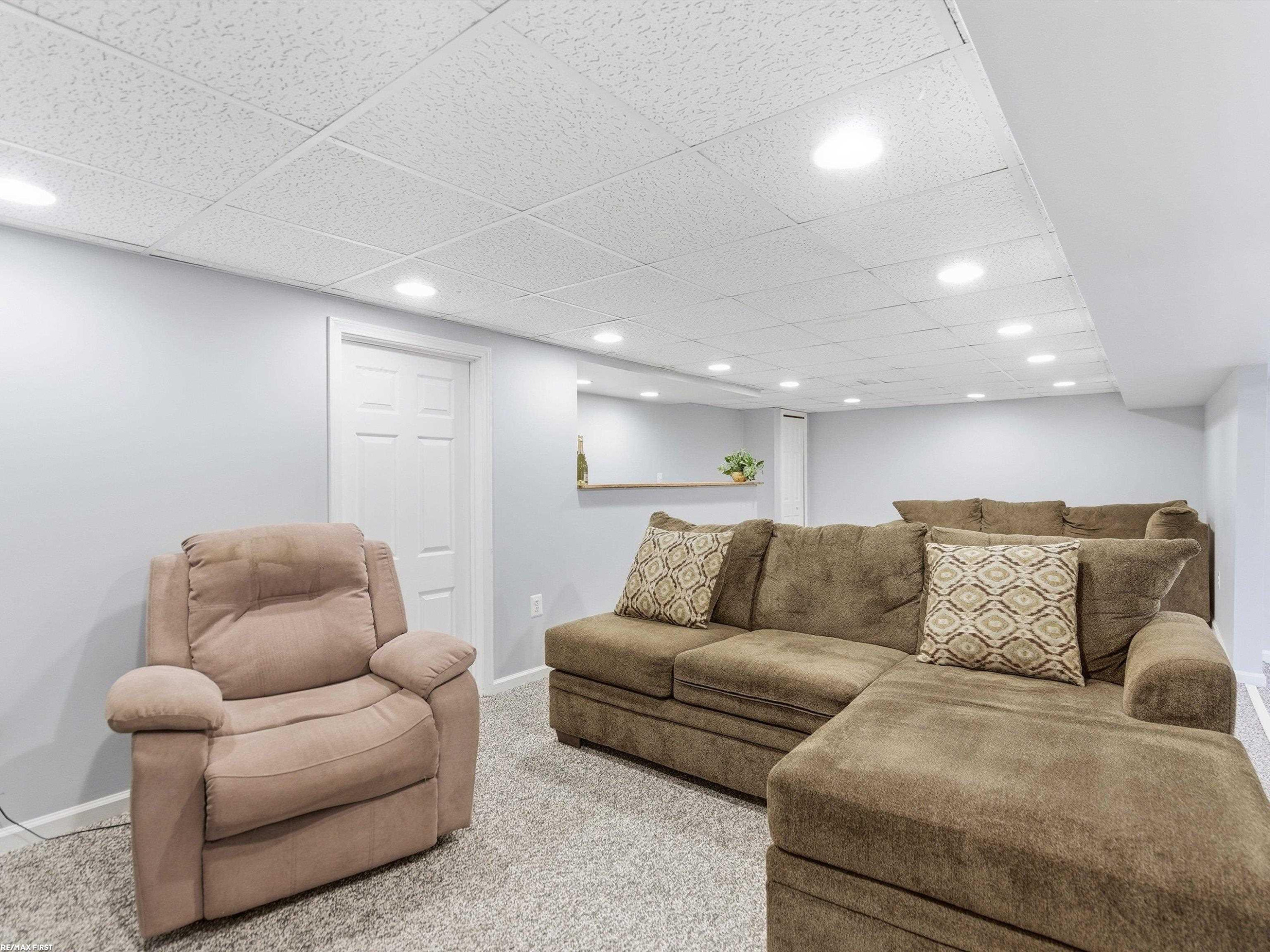 7399 Mckinley Avenue, Center Line, MI 48015 — Photo 26