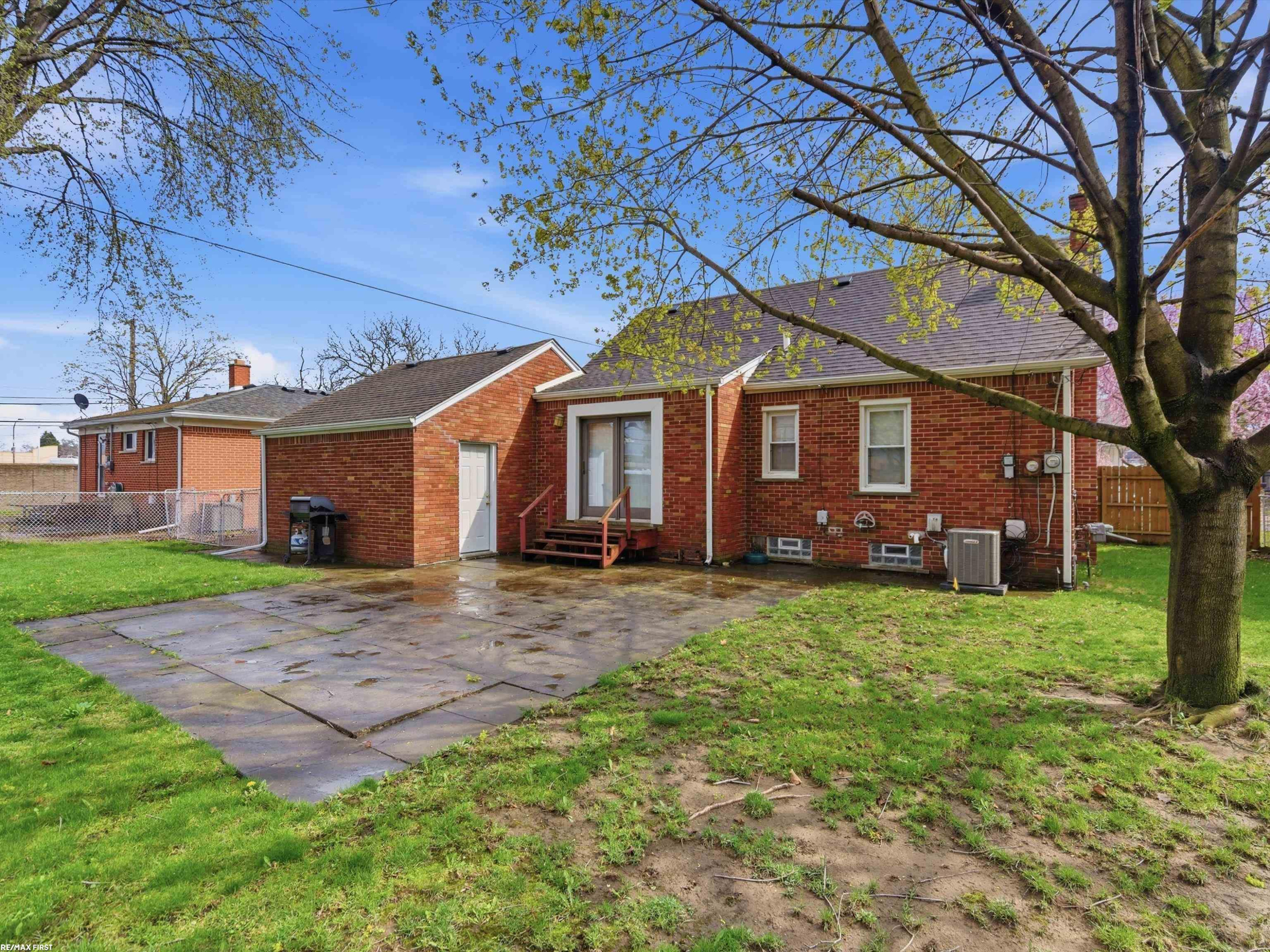 7399 Mckinley Avenue, Center Line, MI 48015 — Photo 32
