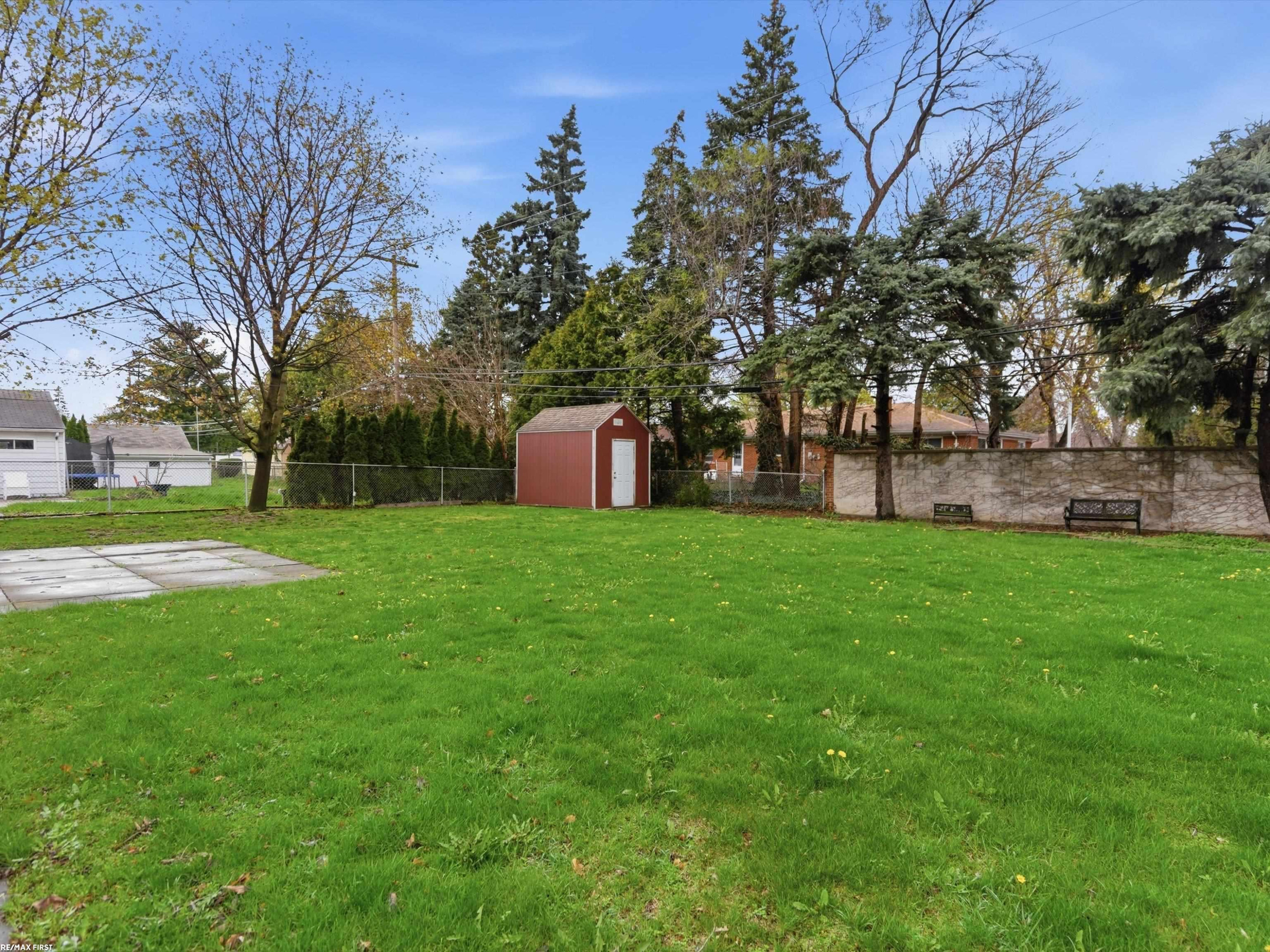 7399 Mckinley Avenue, Center Line, MI 48015 — Photo 34