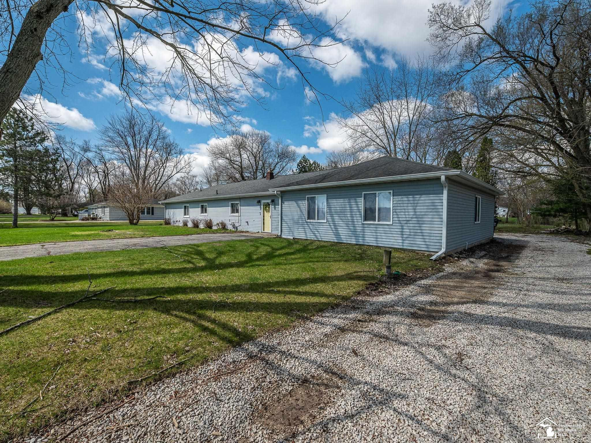 2525 Reinhardt Road, Monroe, MI 48162 — Photo 2