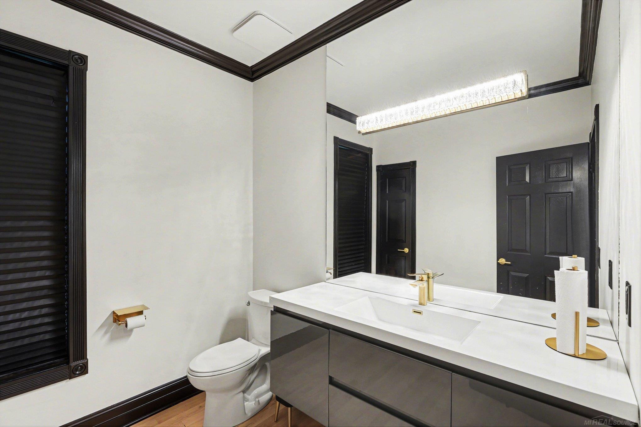 6986 Montgomery Drive, Utica, MI 48316 — Photo 24