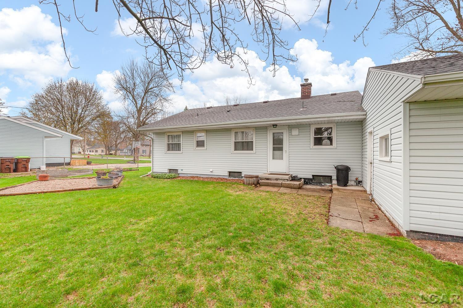 507 ADRIAN Street, Tecumseh, MI 49286 — Photo 2