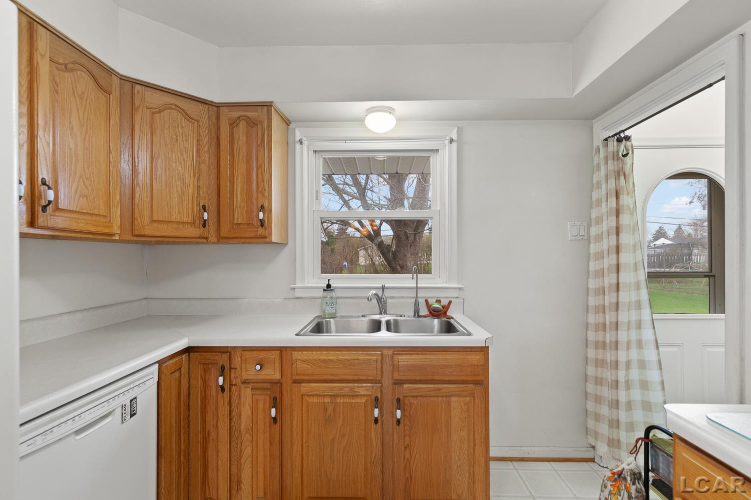 507 ADRIAN Street, Tecumseh, MI 49286 — Photo 13