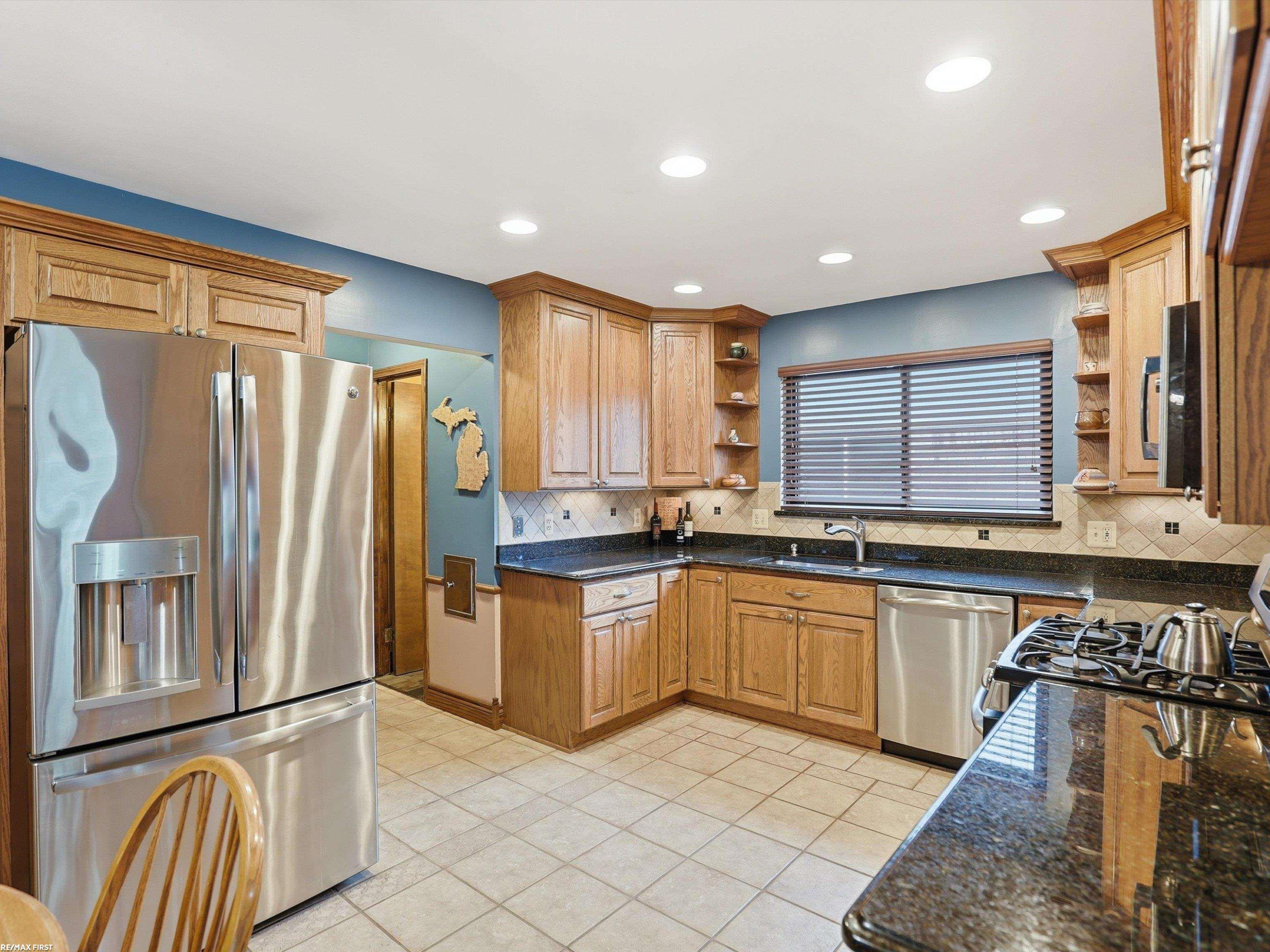47431 Kathleen Road, Macomb, MI 48044 — Photo 14