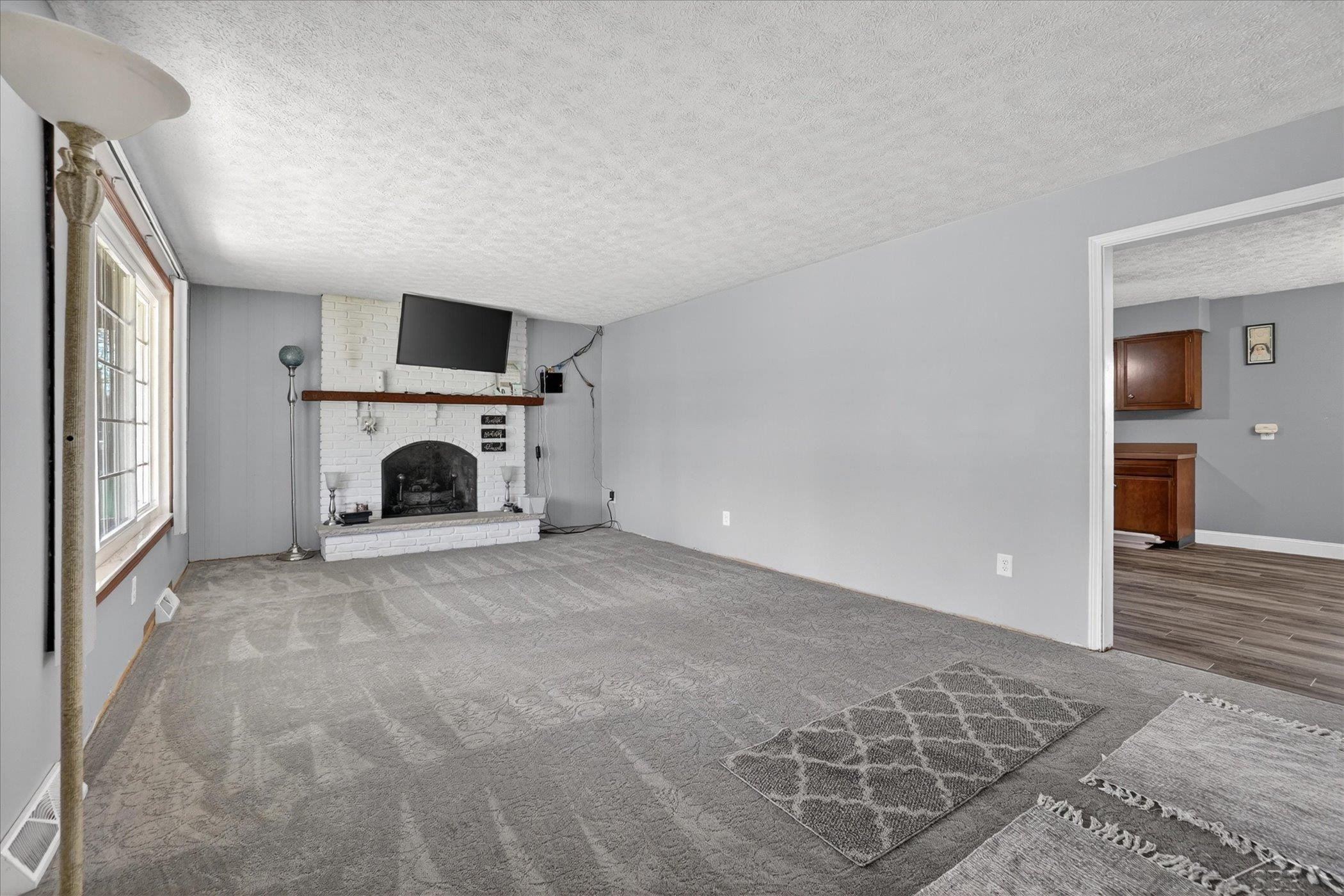340 Winthrop Lane, Saginaw, MI 48638 — Photo 8