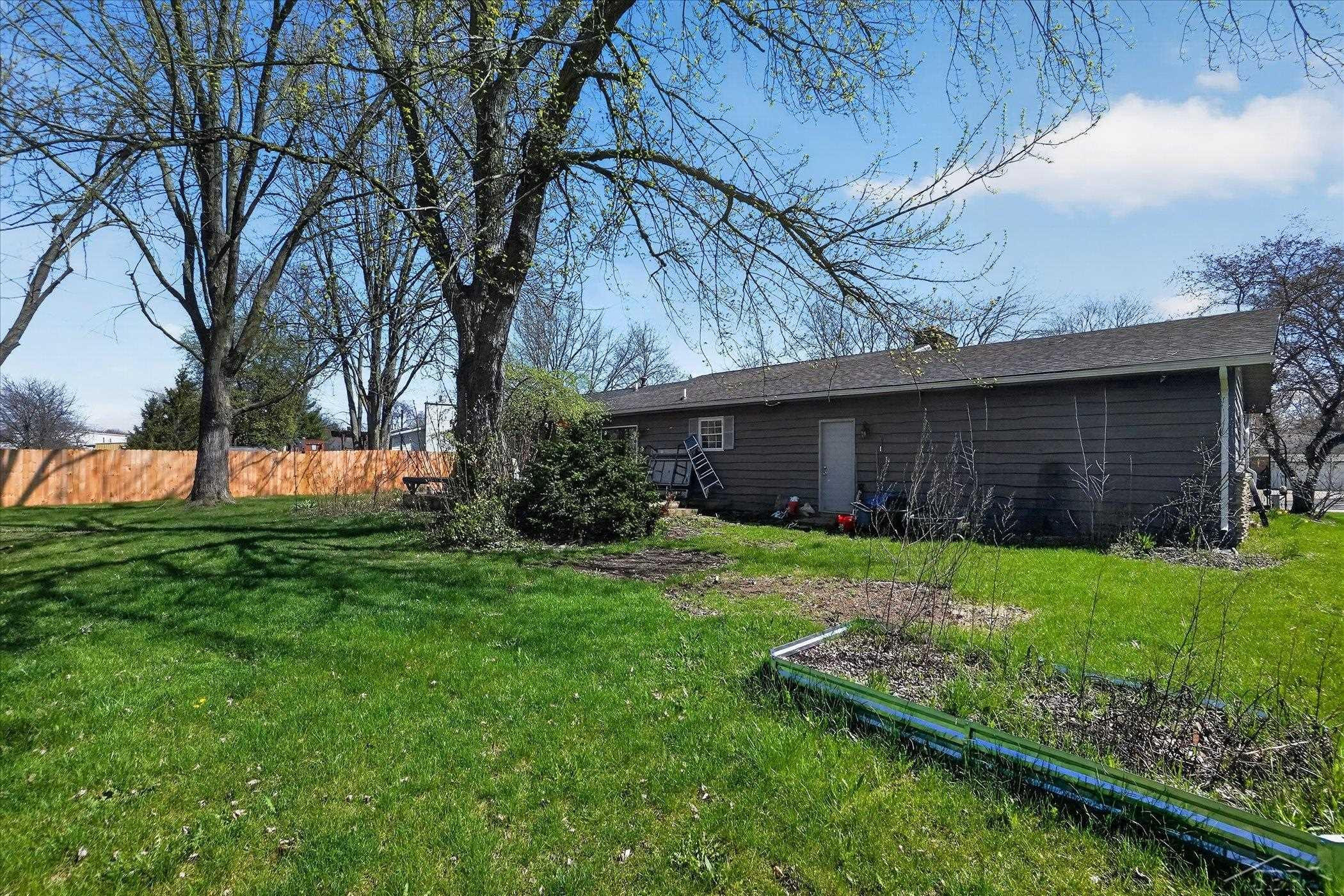 340 Winthrop Lane, Saginaw, MI 48638 — Photo 36