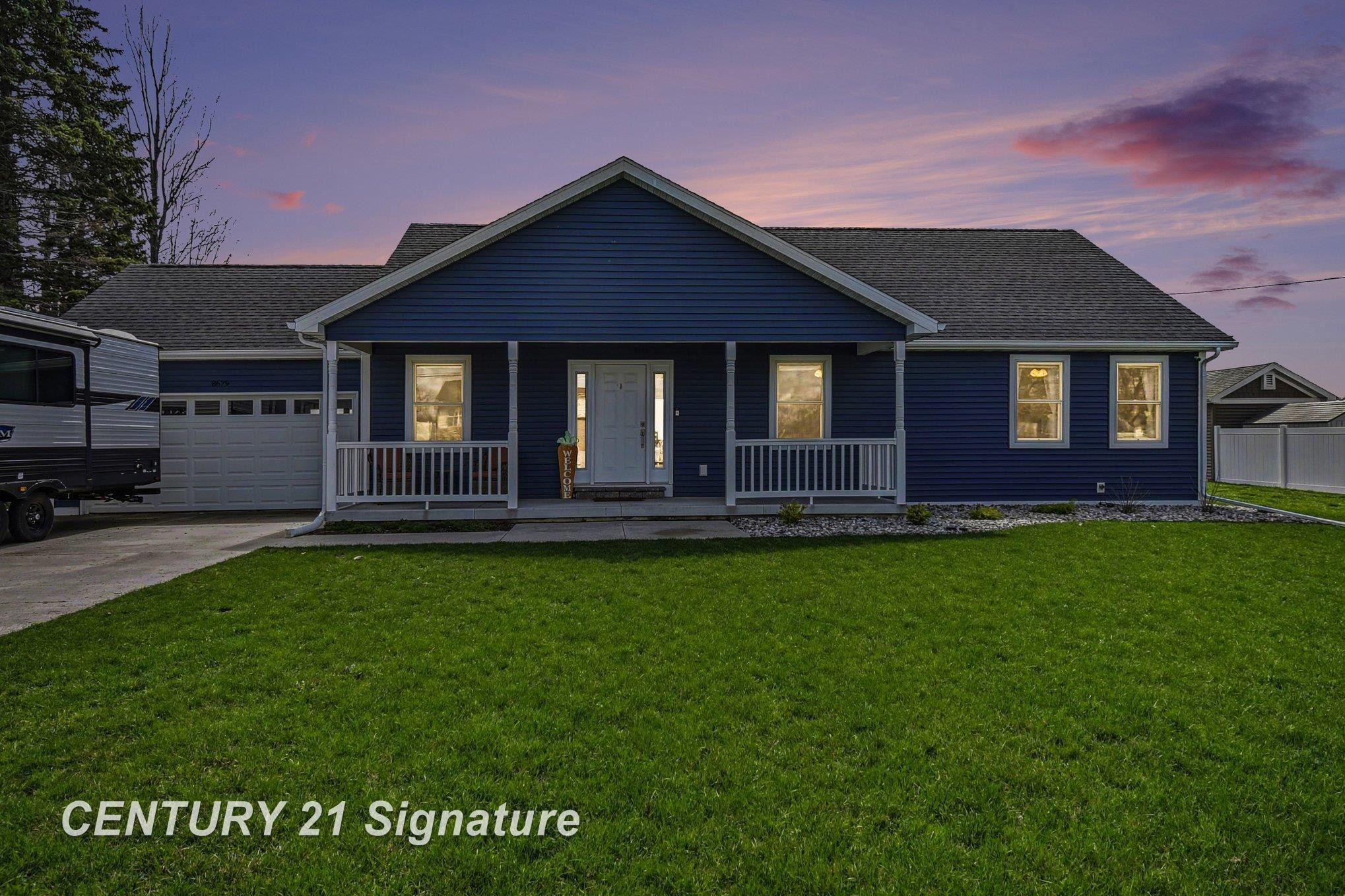 8679 Gilmour Lane, Freeland, MI 48623 — front exterior