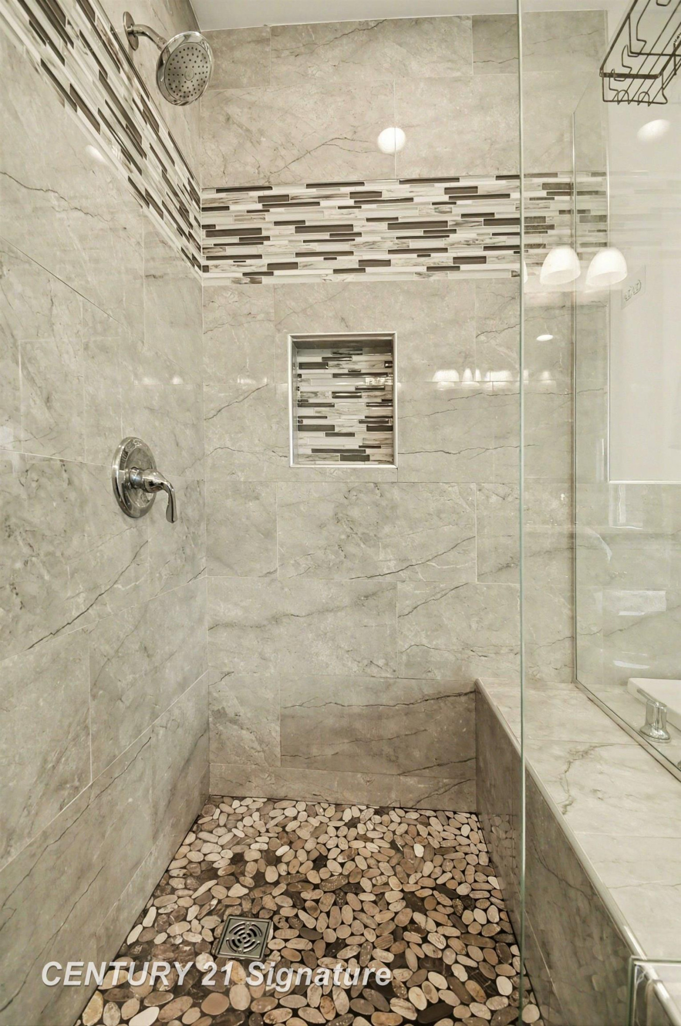 8679 Gilmour Lane, Freeland, MI 48623 — Photo 19