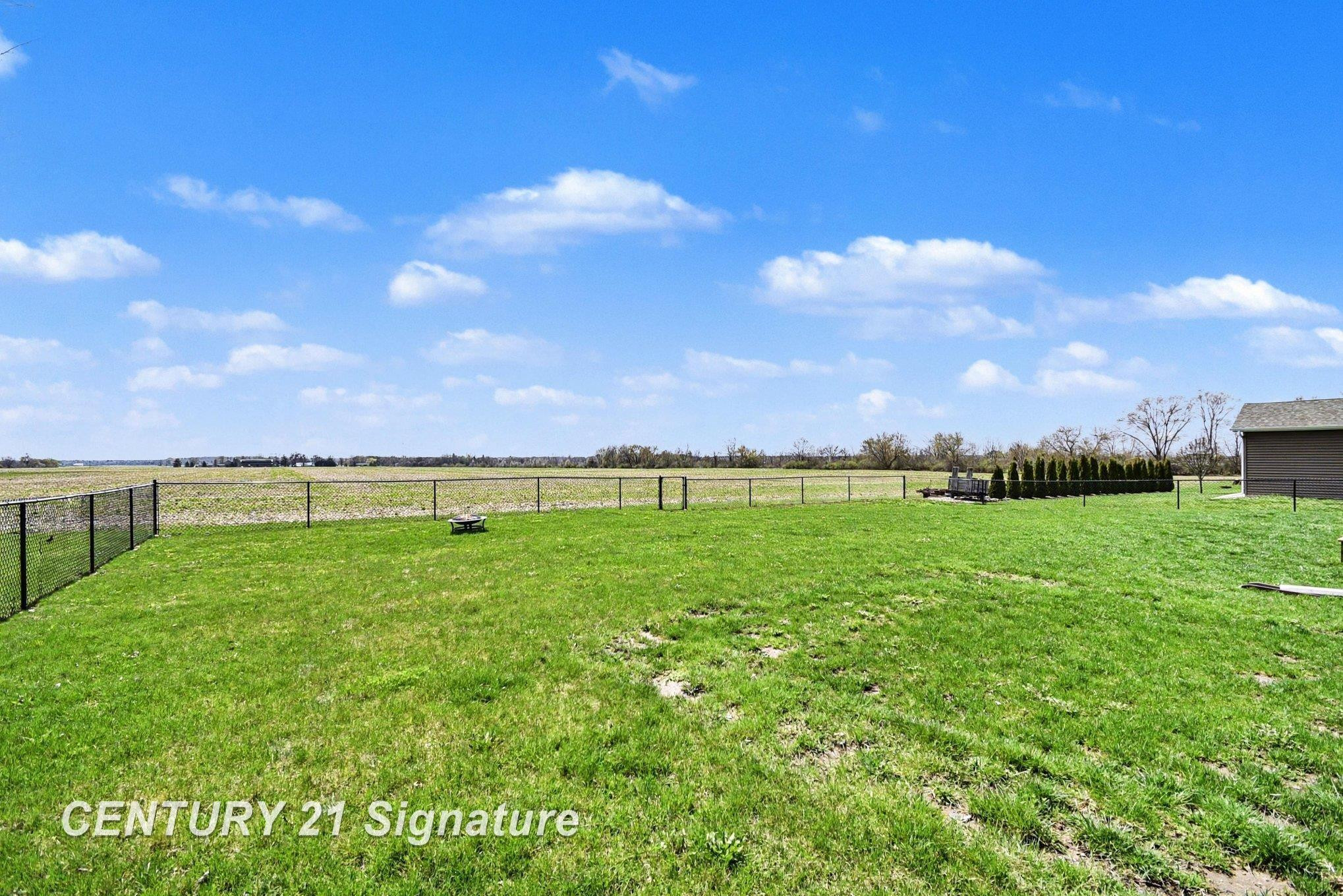 8679 Gilmour Lane, Freeland, MI 48623 — Photo 24