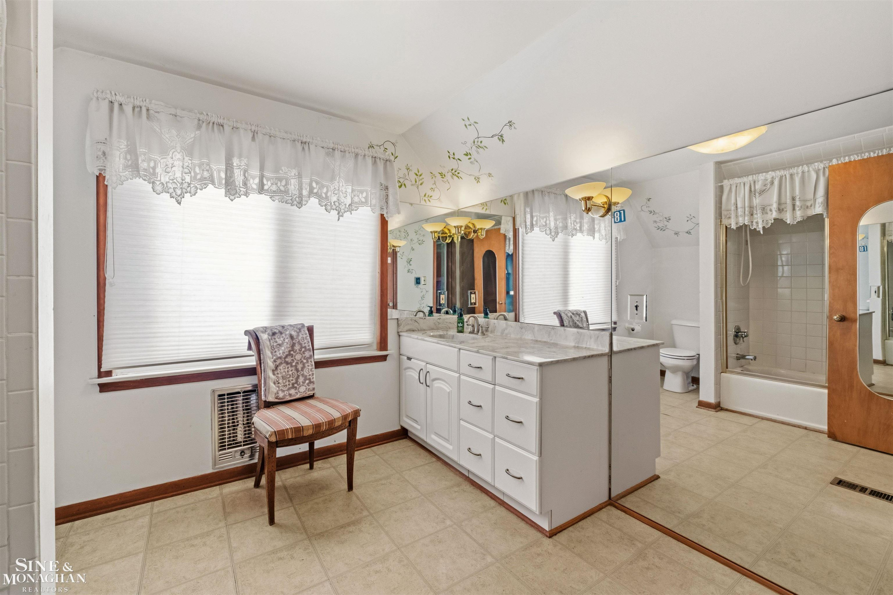 833 University Place, Grosse Pointe, MI 48230 — Photo 27