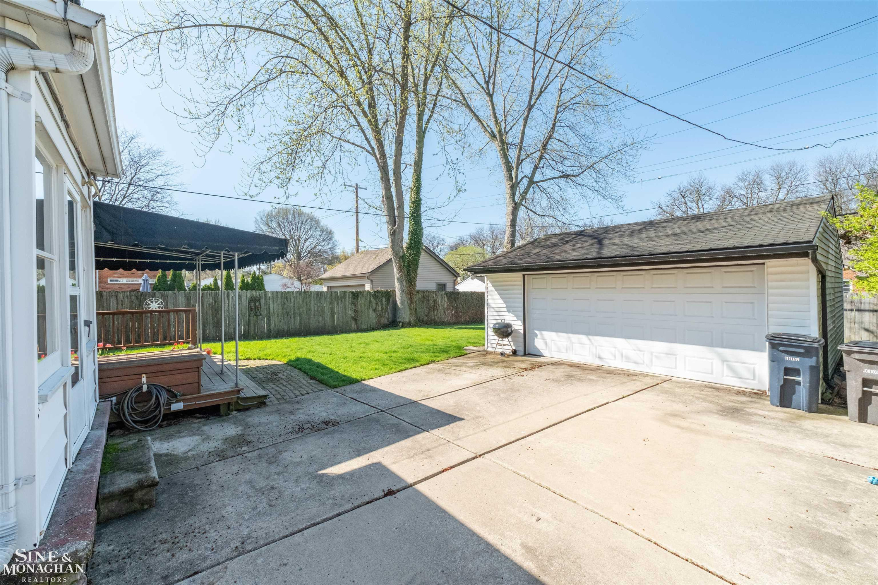 833 University Place, Grosse Pointe, MI 48230 — Photo 37