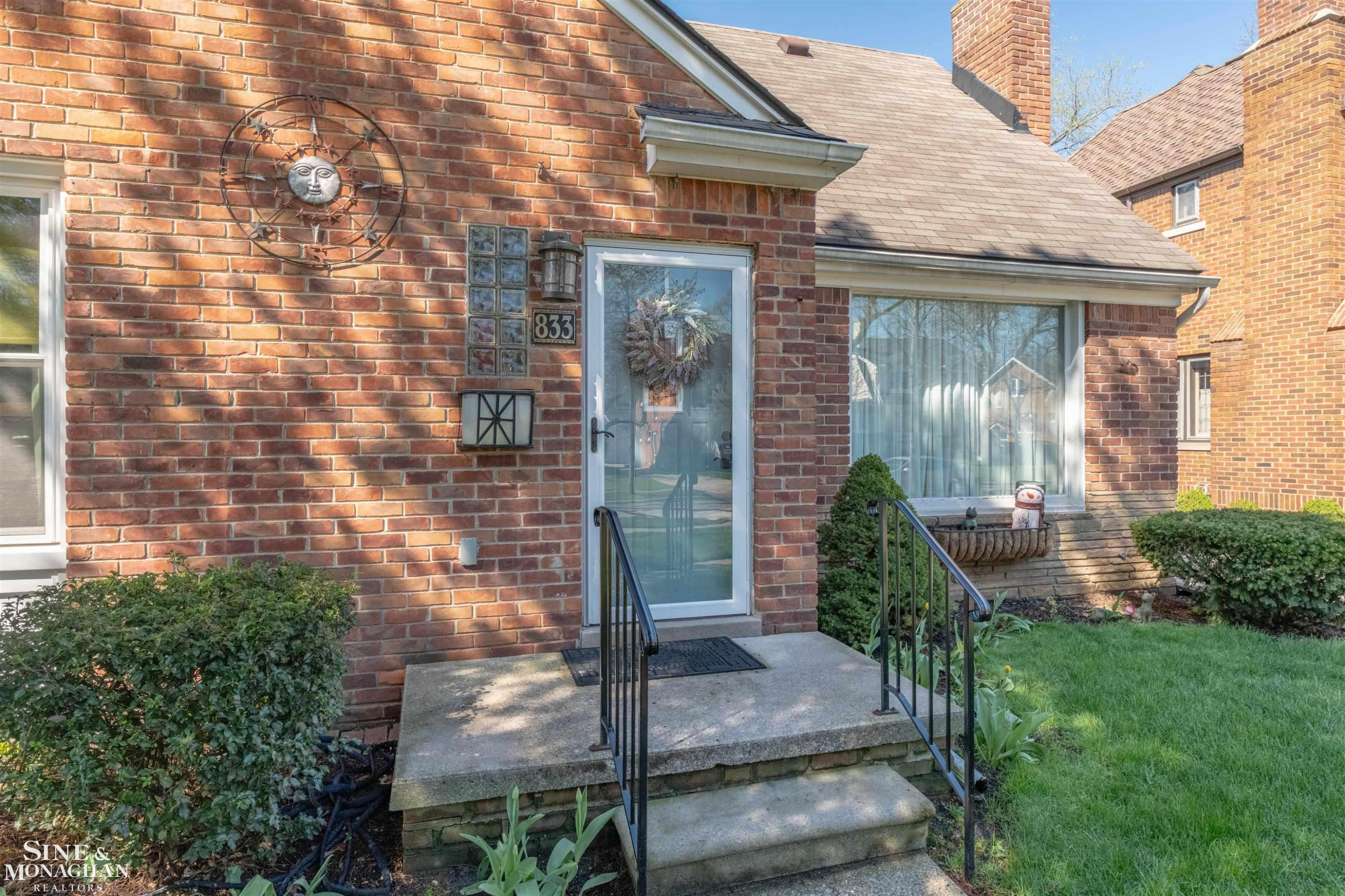 833 University Place, Grosse Pointe, MI 48230 — Photo 38