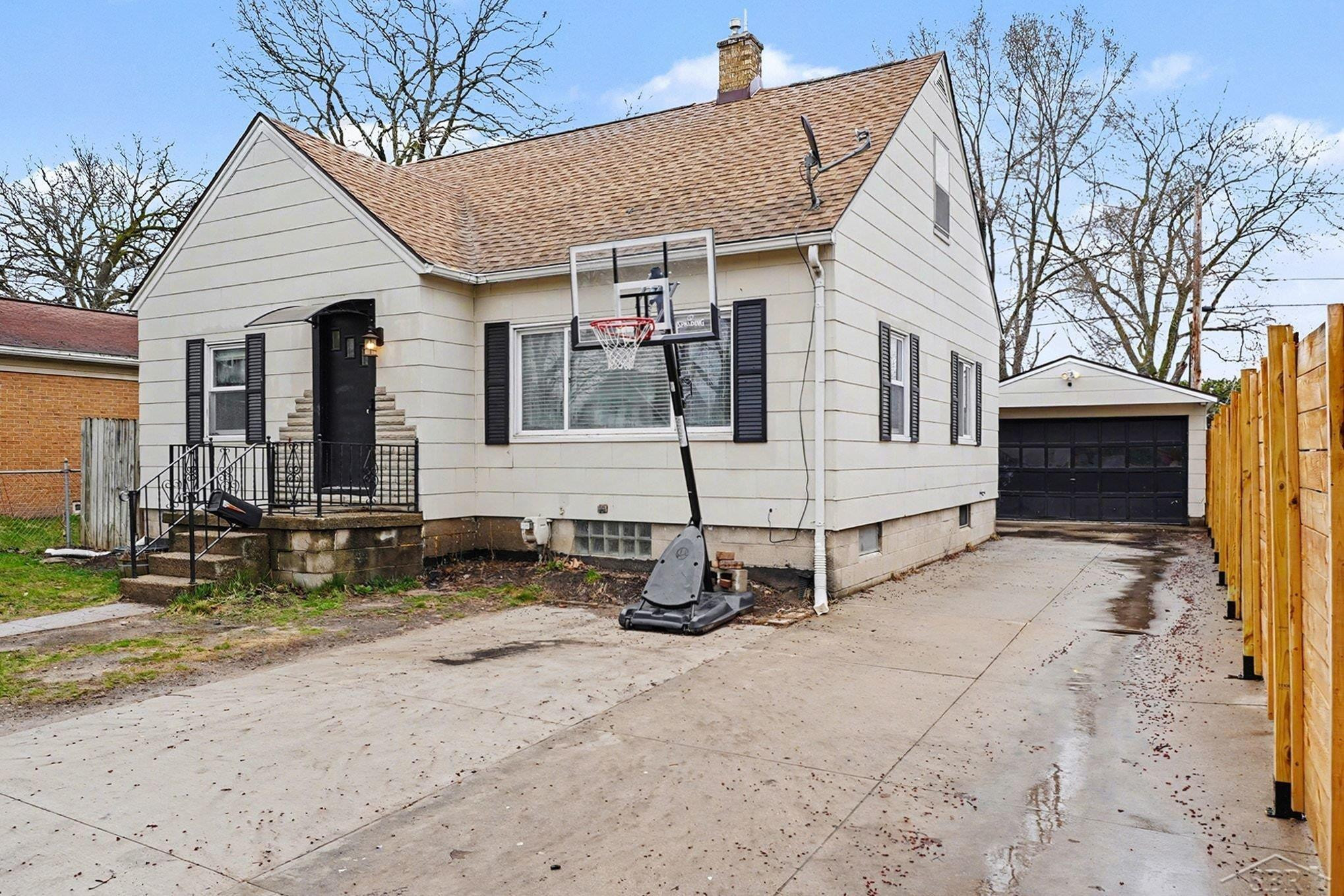 402 Patterson Avenue, Bay City, MI 48706 — Photo 4