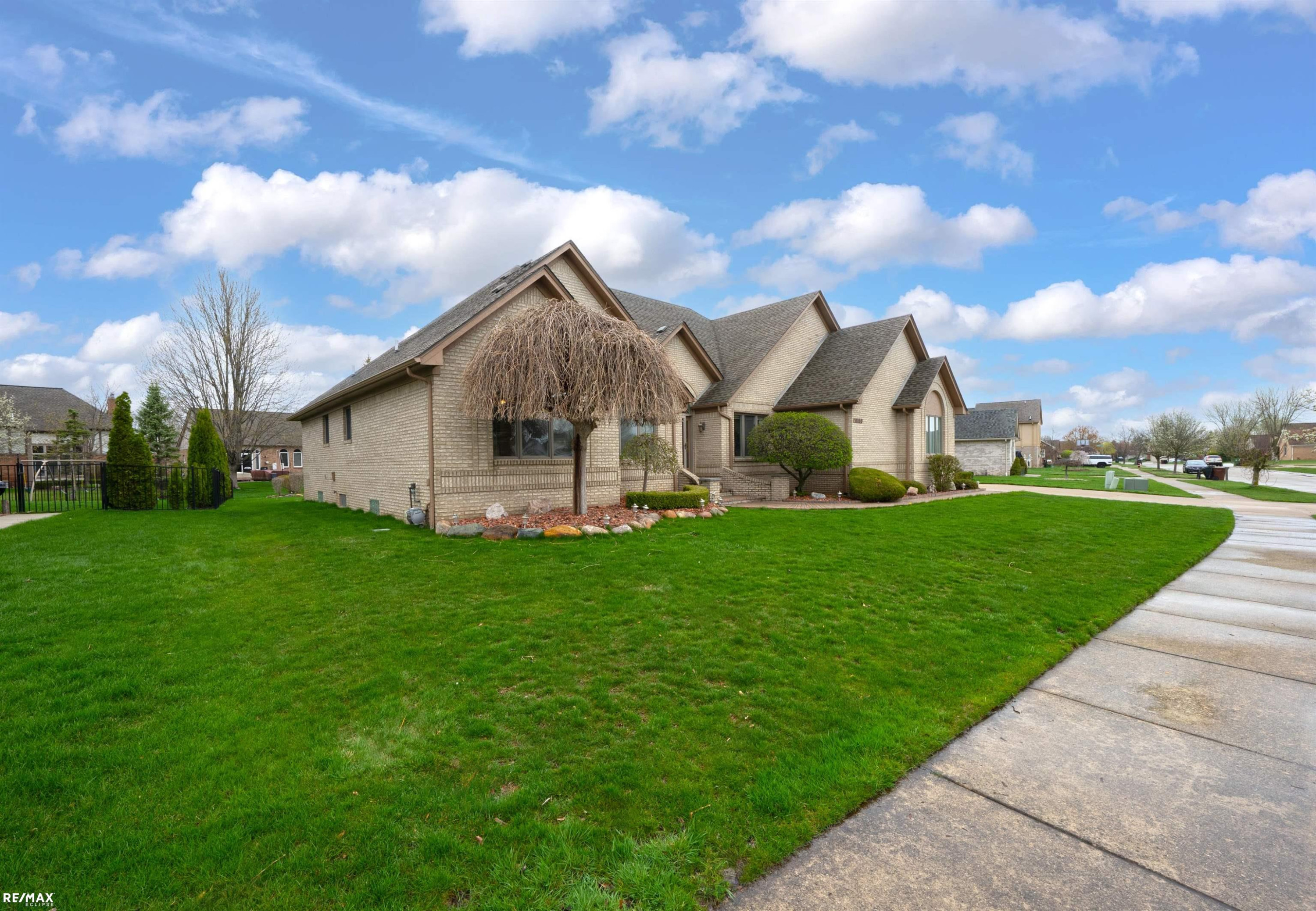 14155 Glenwood Drive, Shelby Twp, MI 48315 — Photo 2