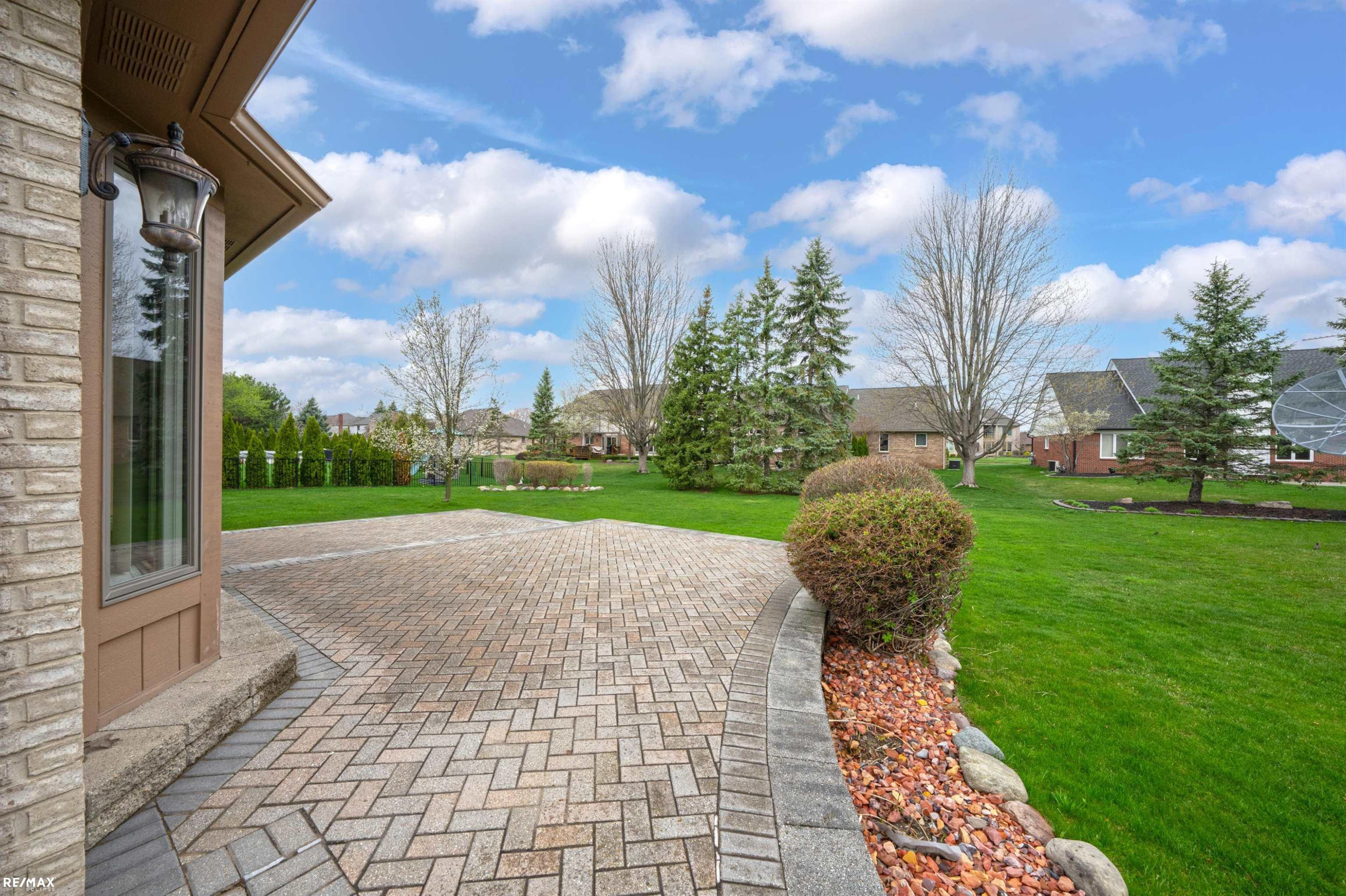 14155 Glenwood Drive, Shelby Twp, MI 48315 — Photo 44
