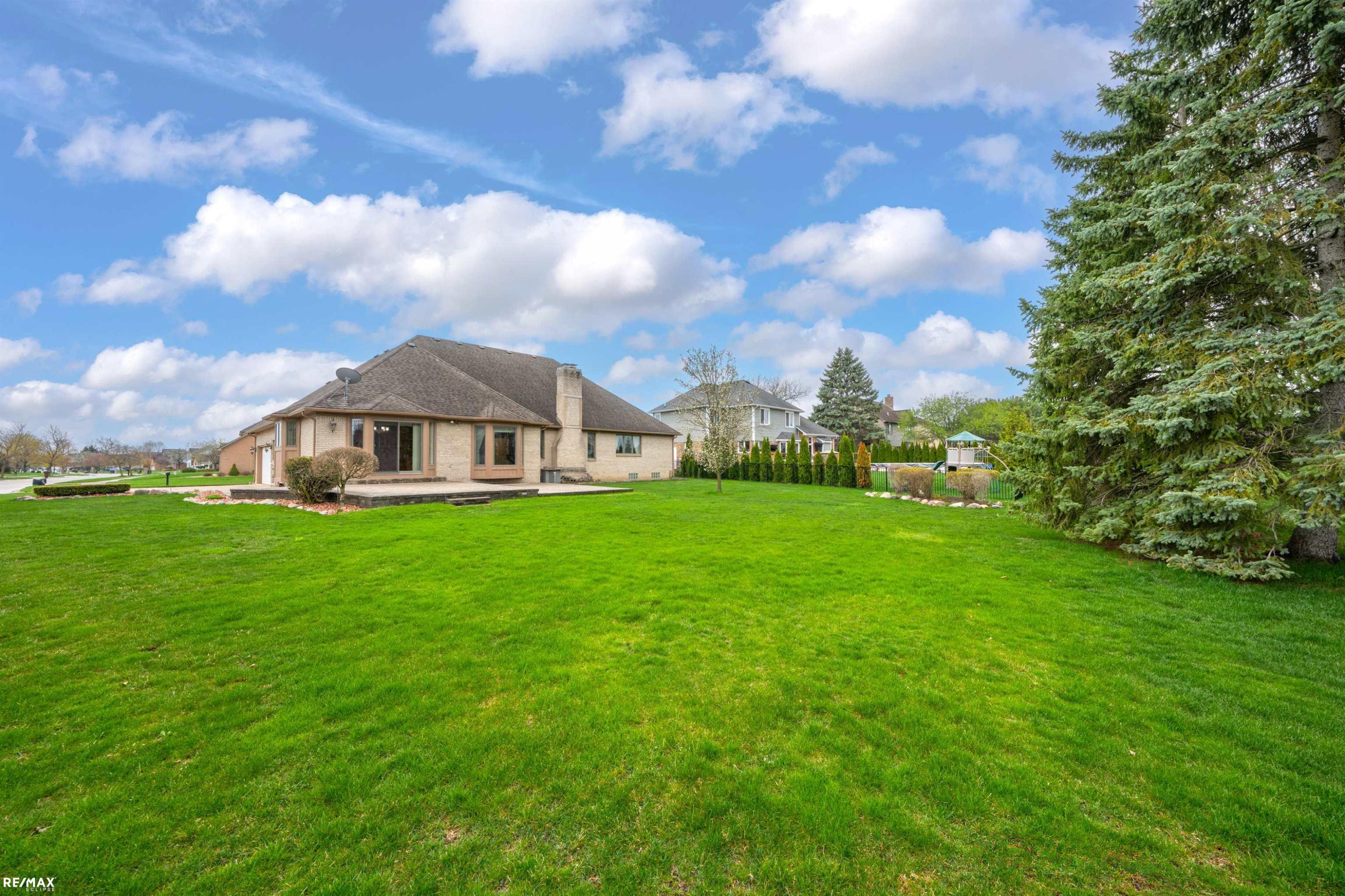 14155 Glenwood Drive, Shelby Twp, MI 48315 — Photo 46