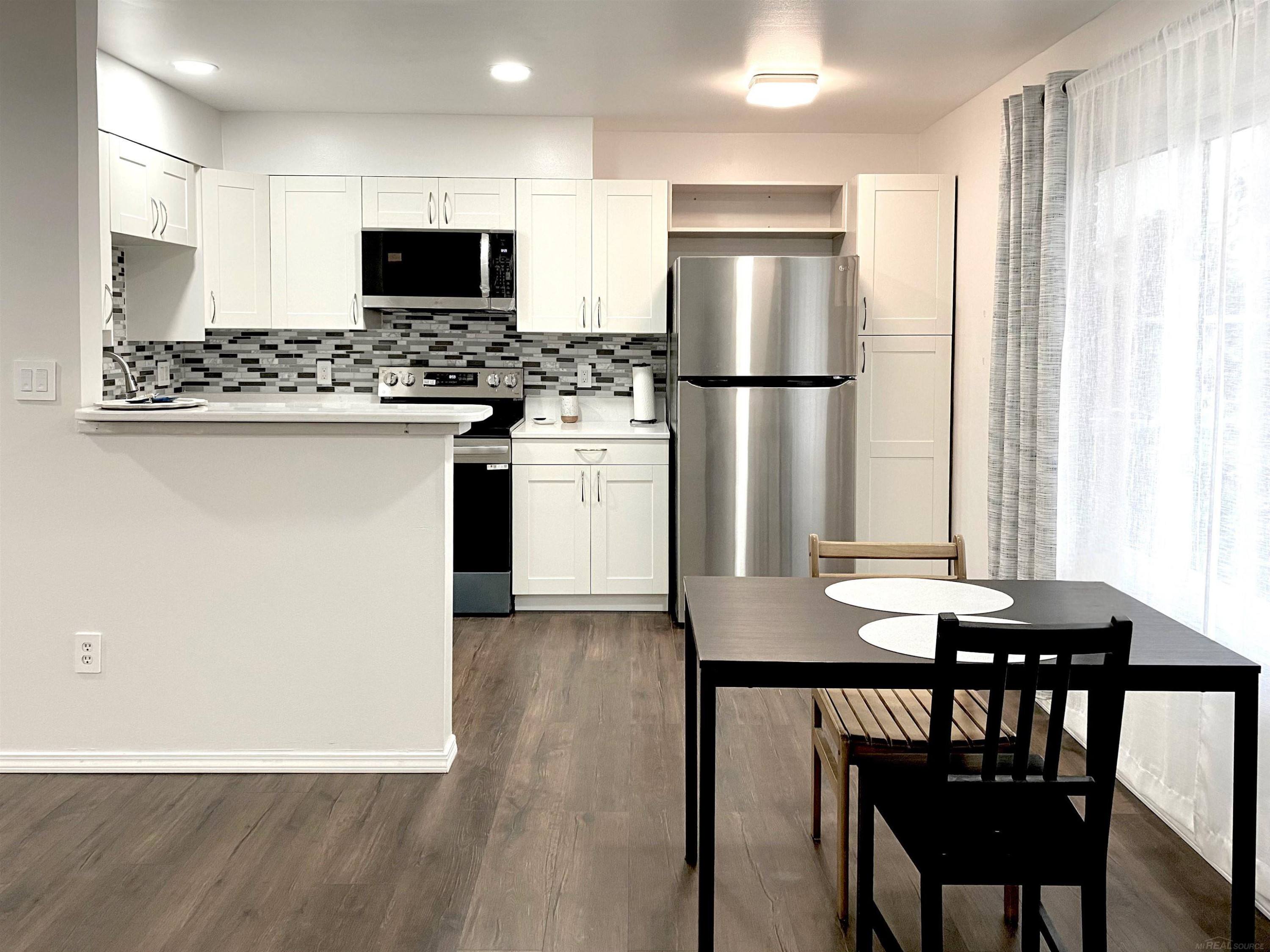 4840 Briarwood Avenue, Unit C8, Royal Oak, MI 48073 — Photo 4