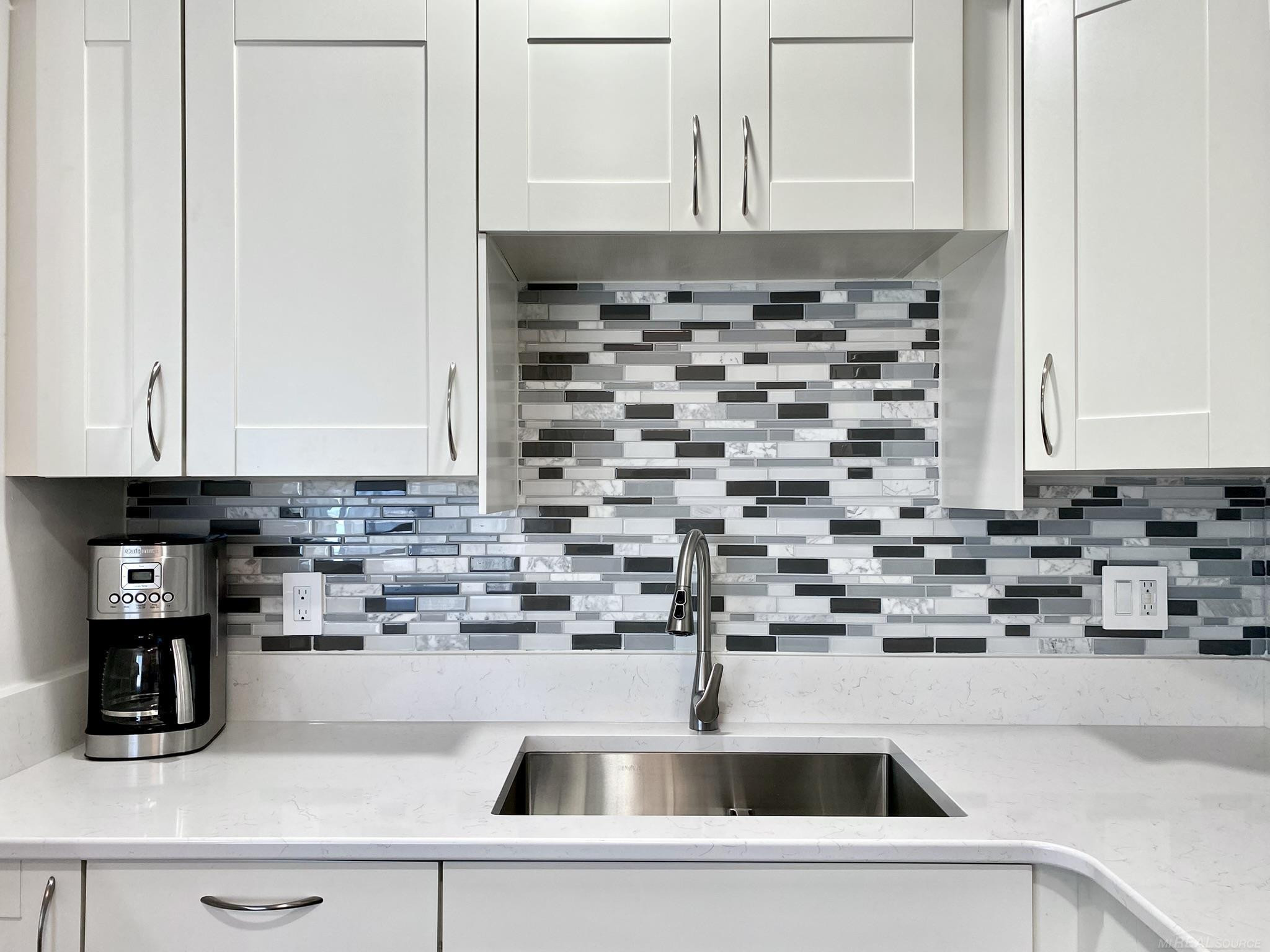 4840 Briarwood Avenue, Unit C8, Royal Oak, MI 48073 — Photo 5