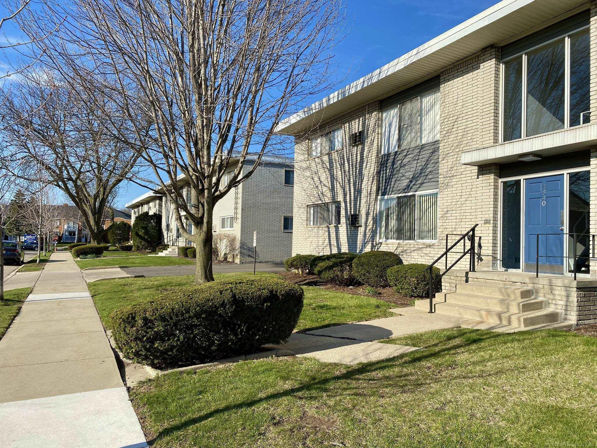 4840 Briarwood Avenue, Unit C8, Royal Oak, MI 48073 — Photo 15