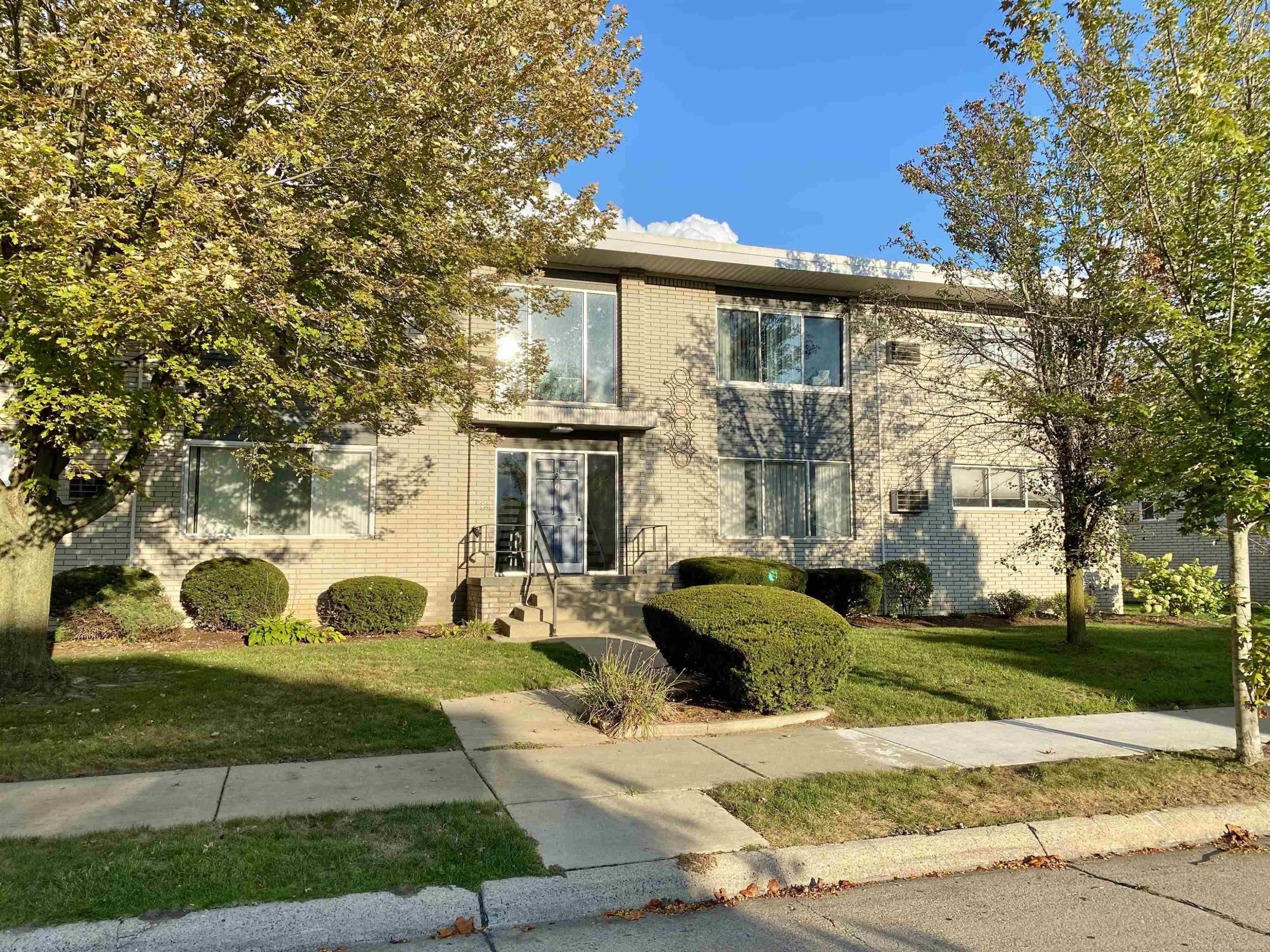 4840 Briarwood Avenue, Unit C8, Royal Oak, MI 48073 — Photo 18