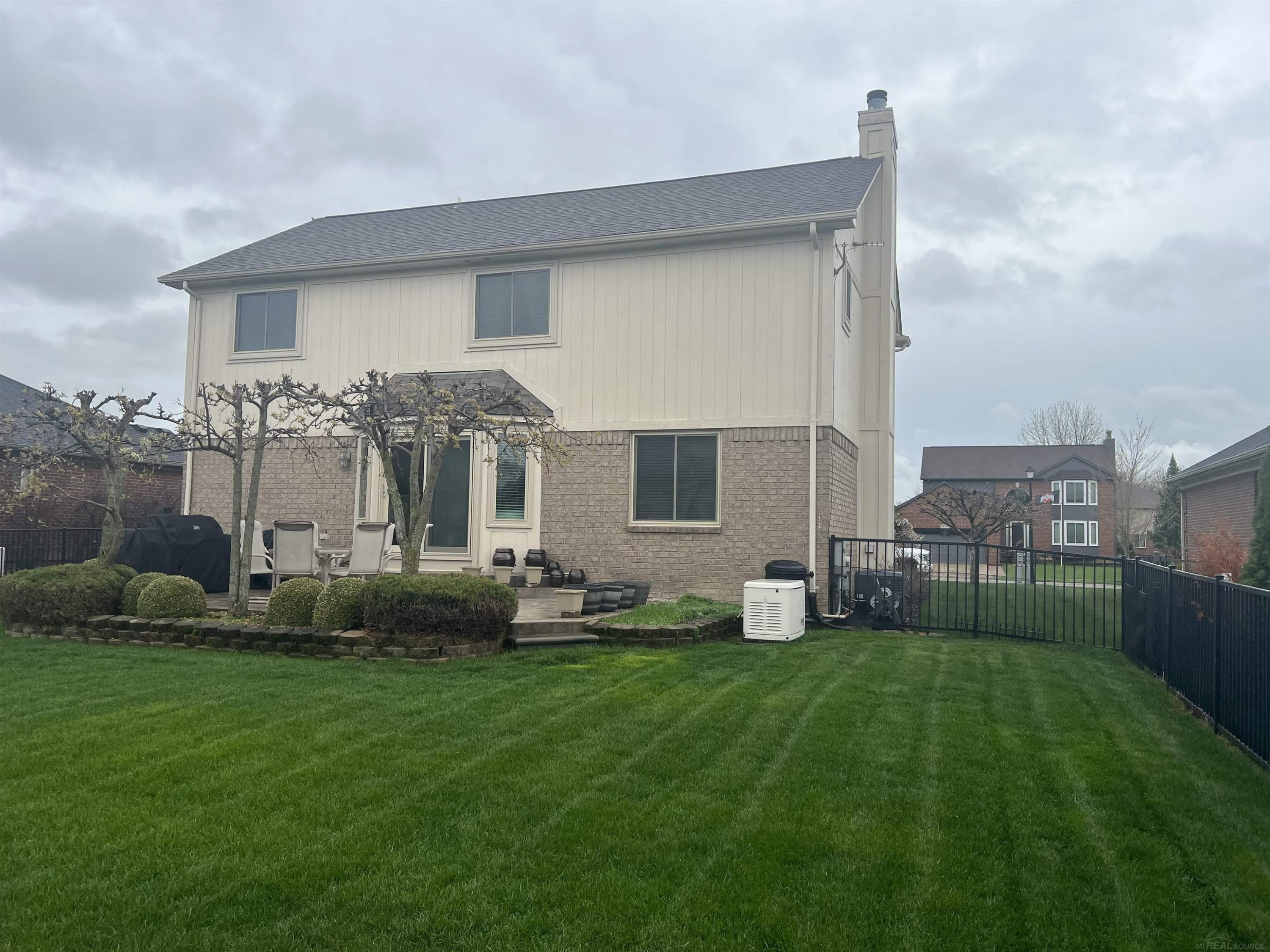 29105 BAY POINTE Drive, New Baltimore, MI 48047 — Photo 3