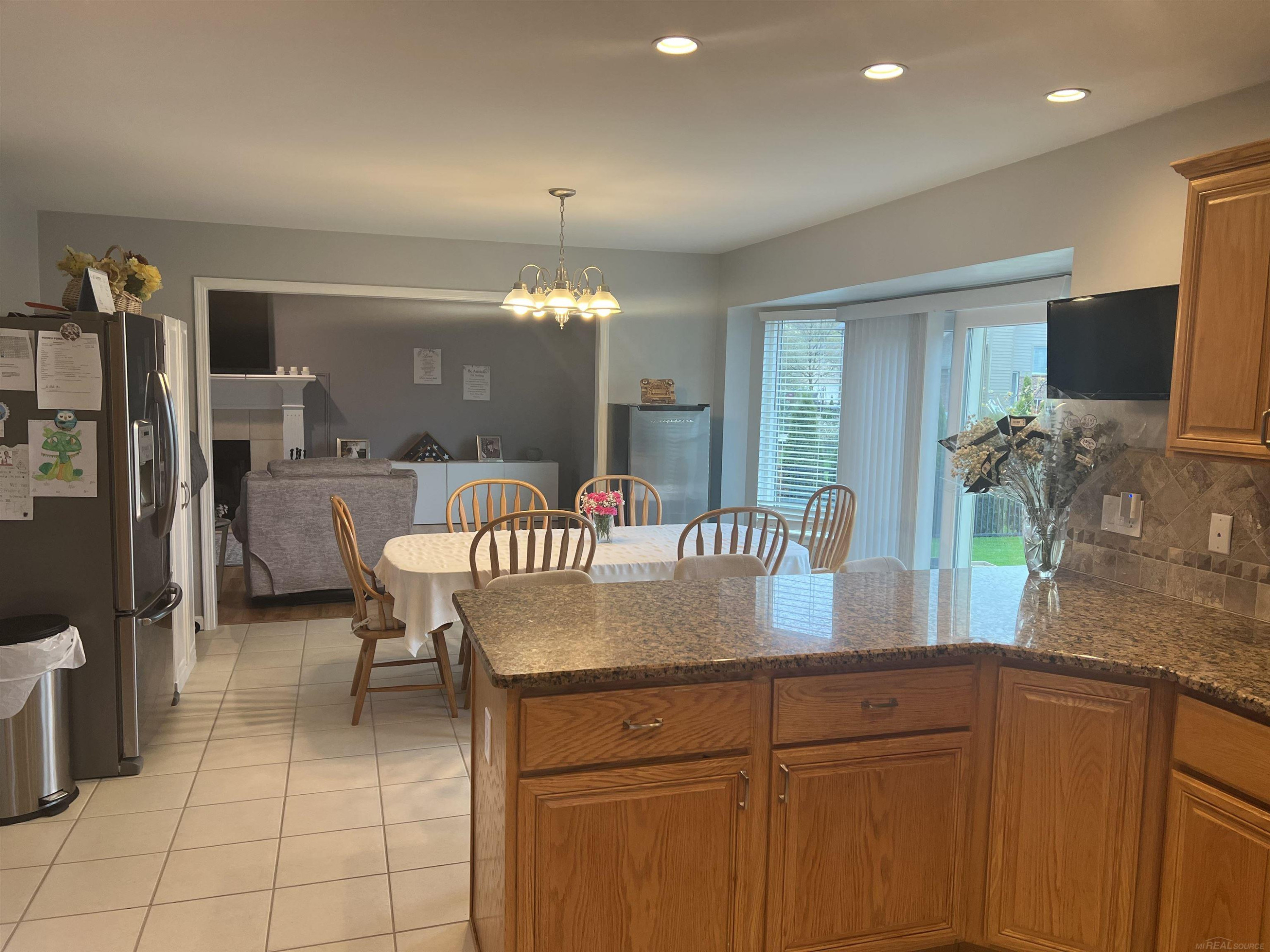 29105 BAY POINTE Drive, New Baltimore, MI 48047 — Photo 8