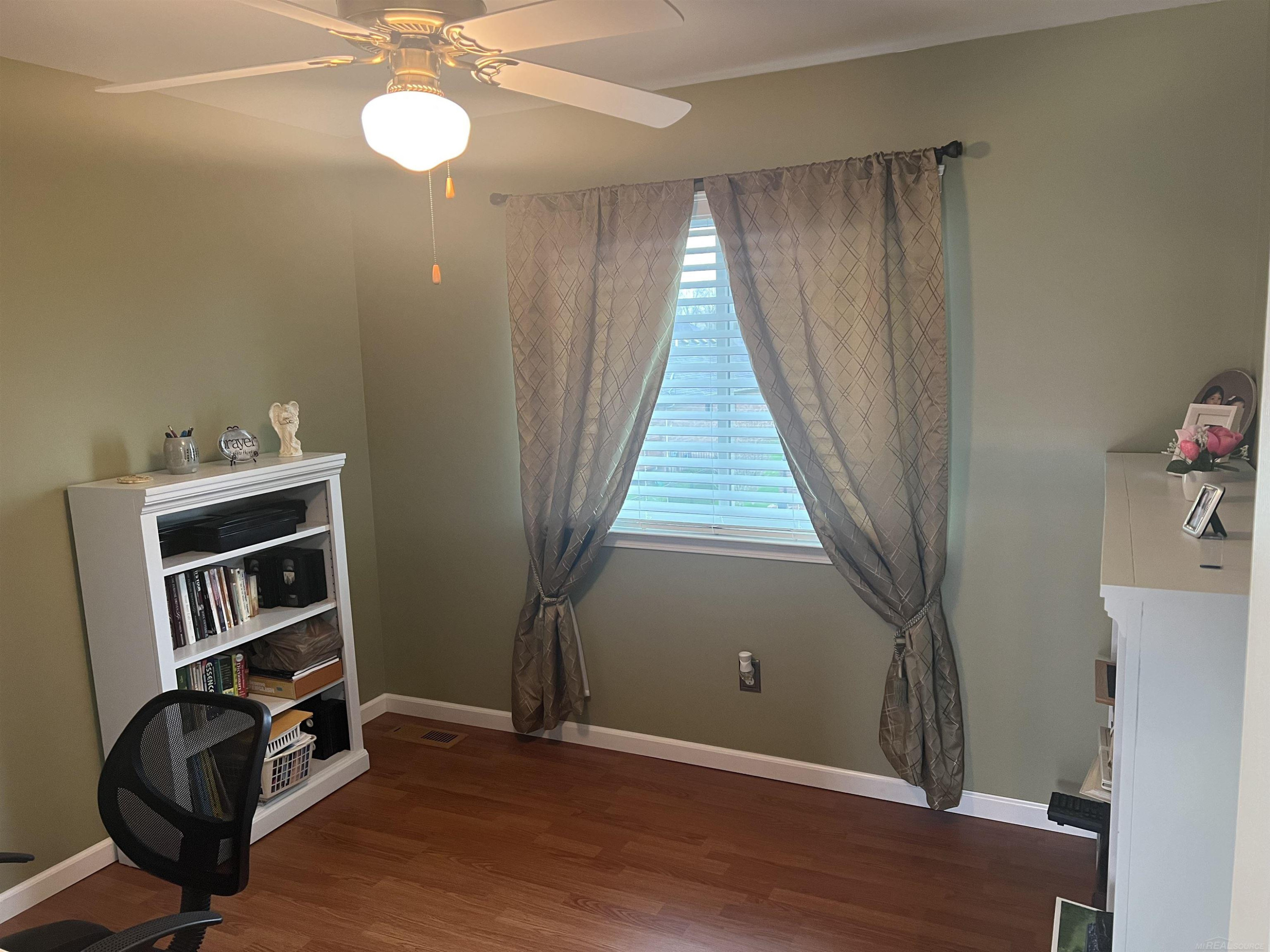 29105 BAY POINTE Drive, New Baltimore, MI 48047 — Photo 22