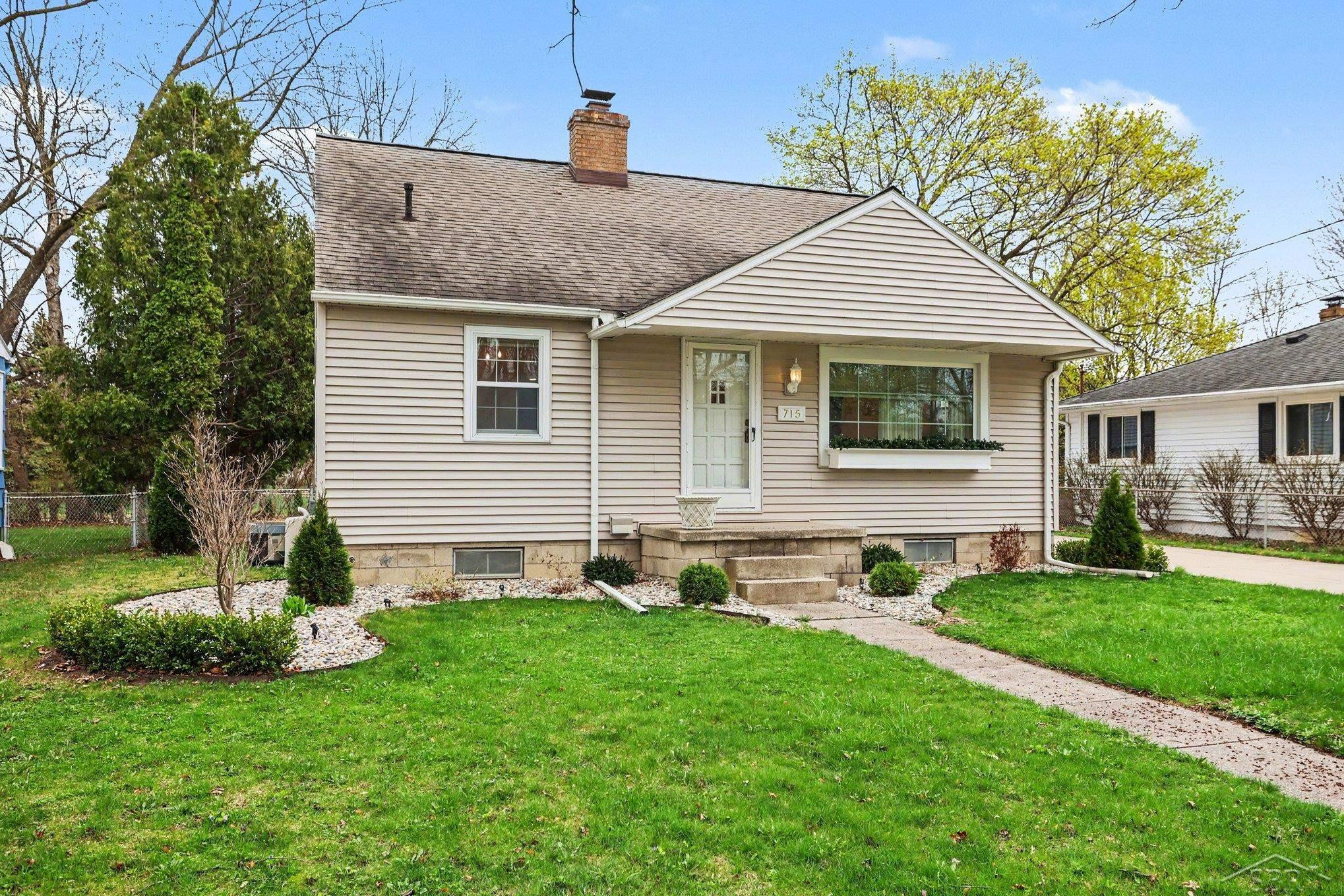 715 Maple Street, Essexville, MI 48732 — Photo 13