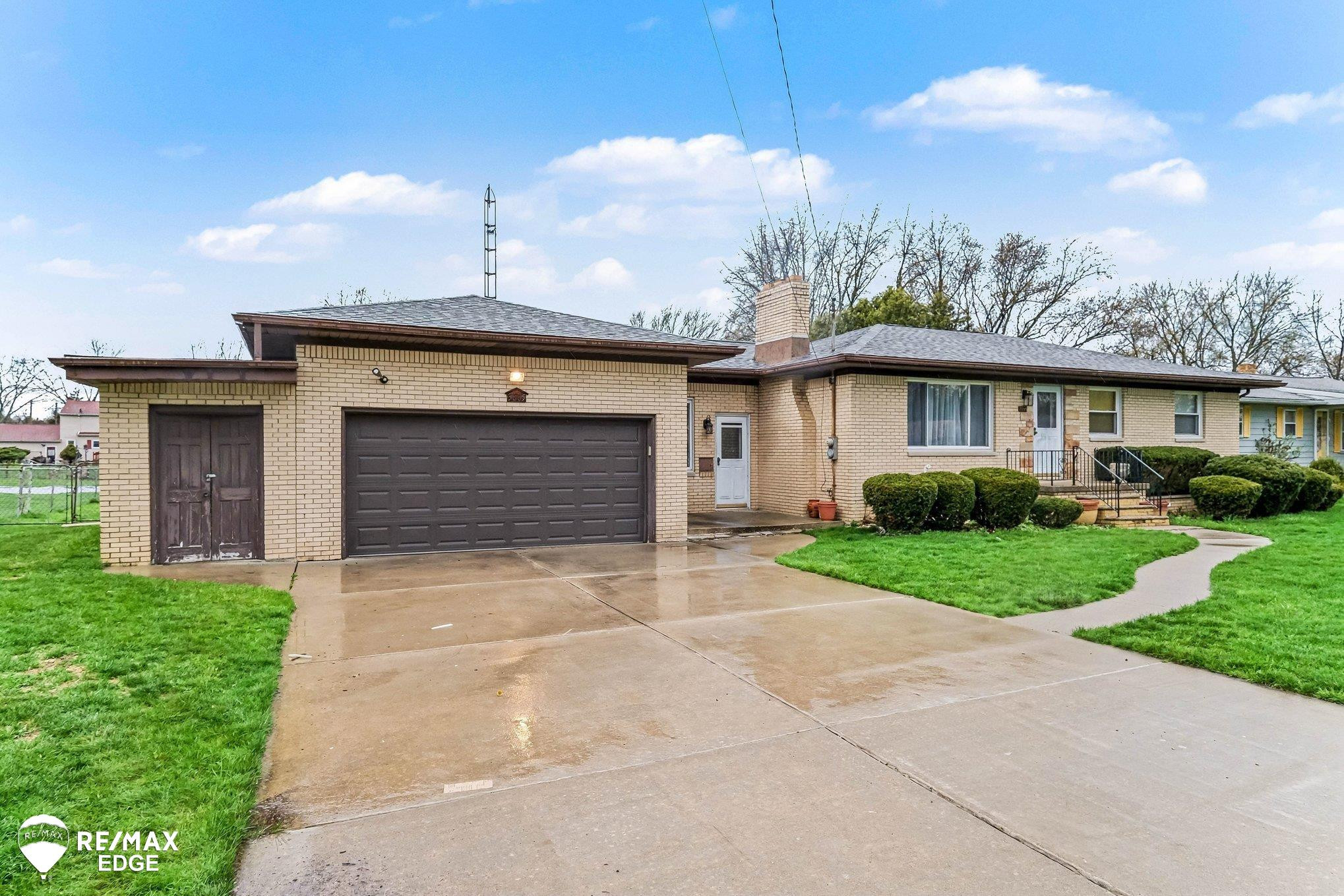 3005 Lanning Drive, MI 48506 — Photo 3