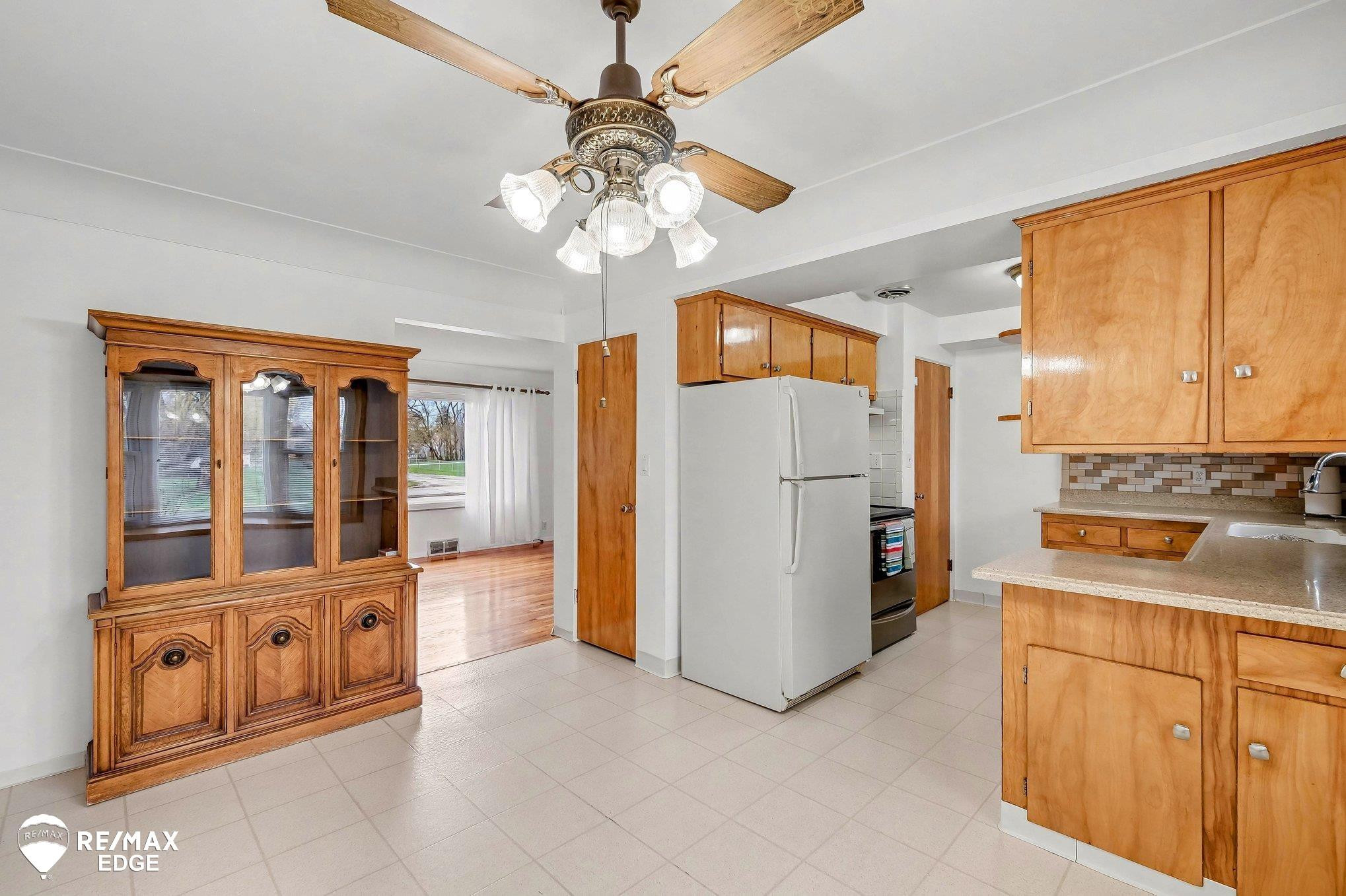 3005 Lanning Drive, MI 48506 — Photo 9