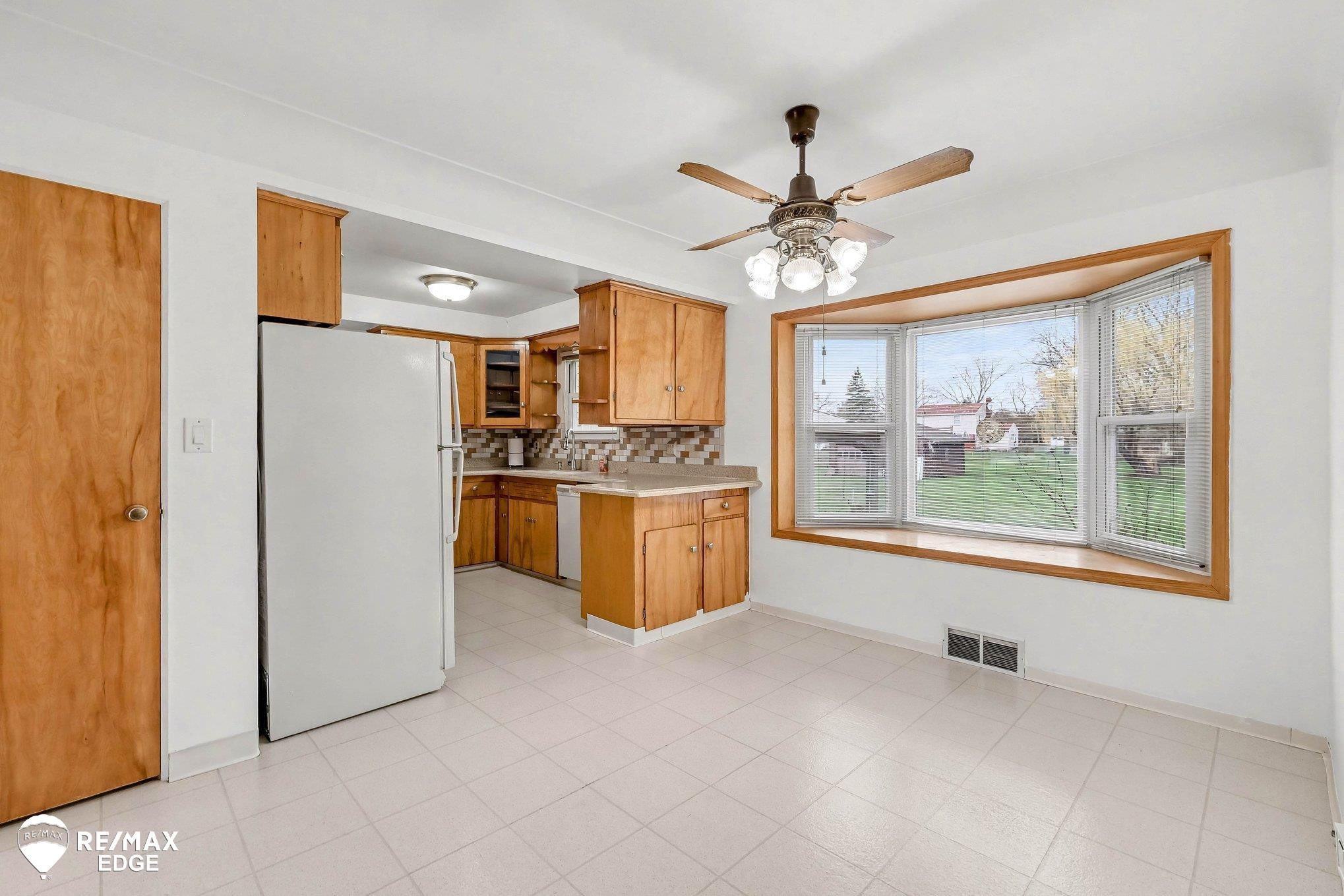 3005 Lanning Drive, MI 48506 — Photo 11