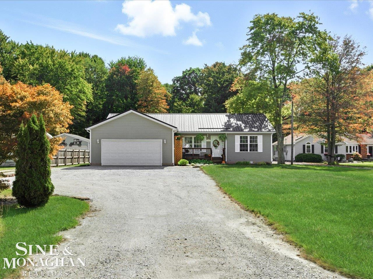 6065 Lapeer Road, Kimball, MI — Photo 4