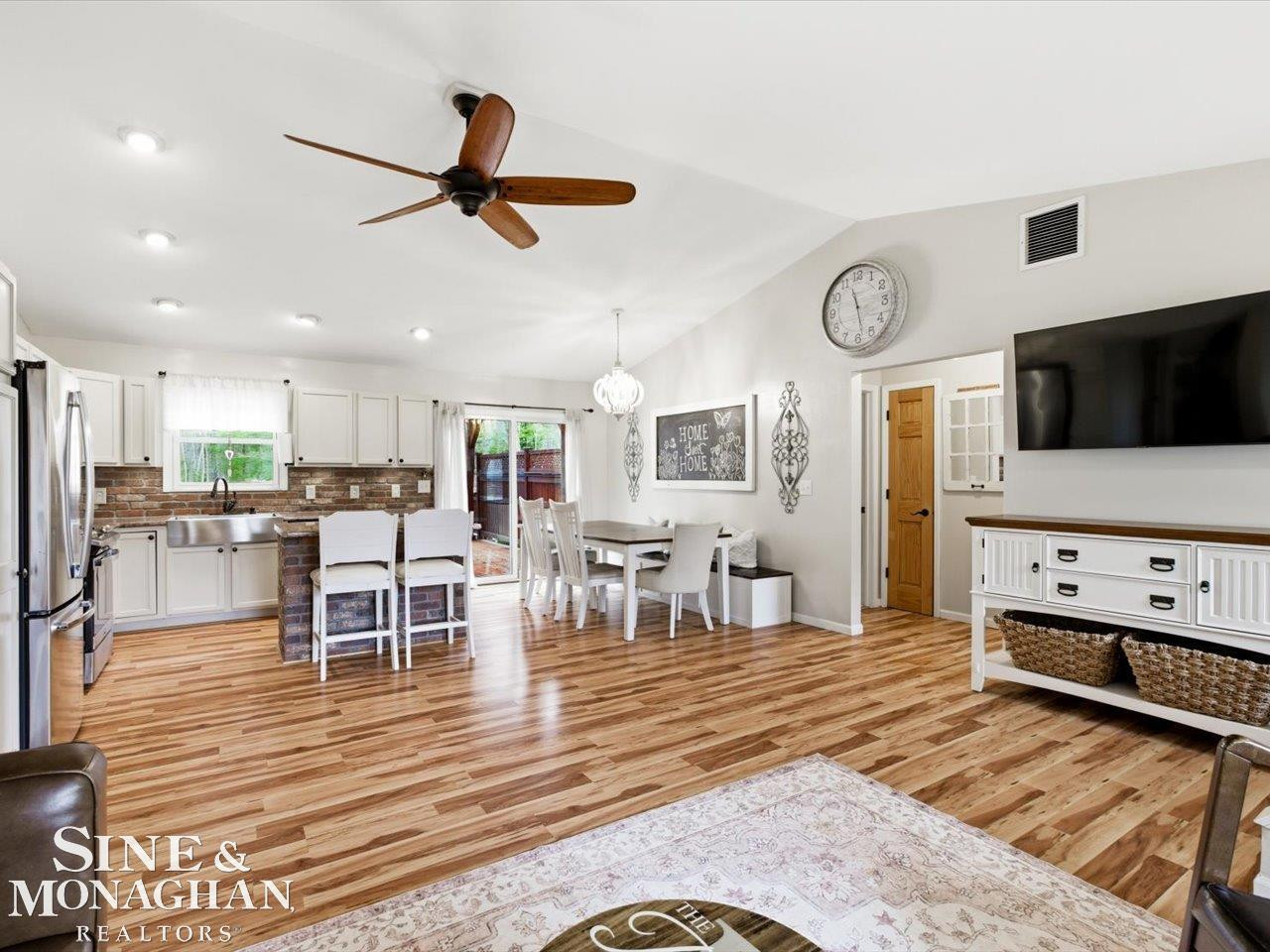 6065 Lapeer Road, Kimball, MI — Photo 9