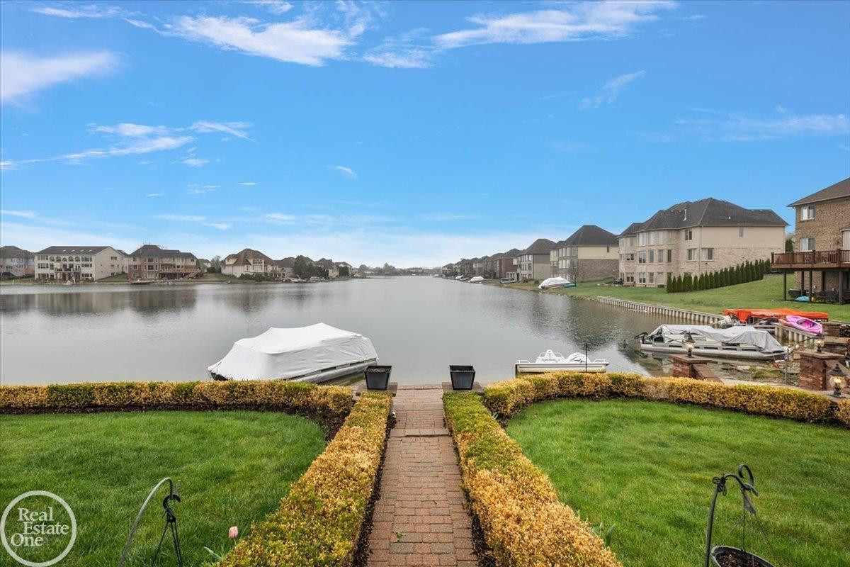 51577 Merry Lane, Shelby Twp, MI 48316 — Photo 10