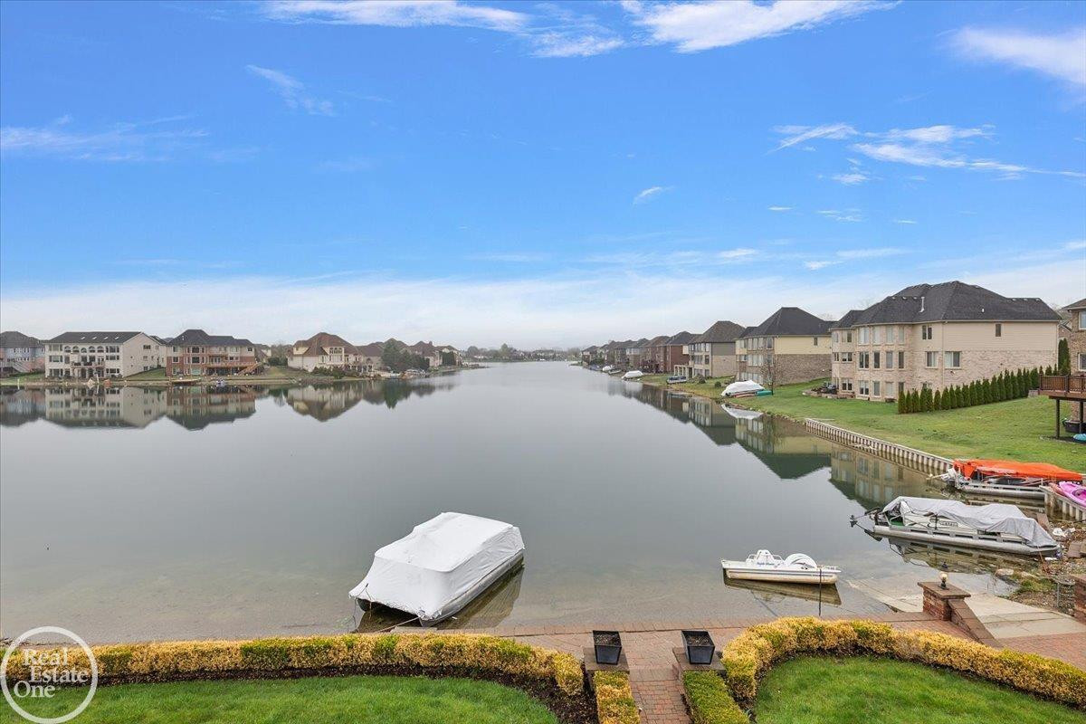 51577 Merry Lane, Shelby Twp, MI 48316 — Photo 11