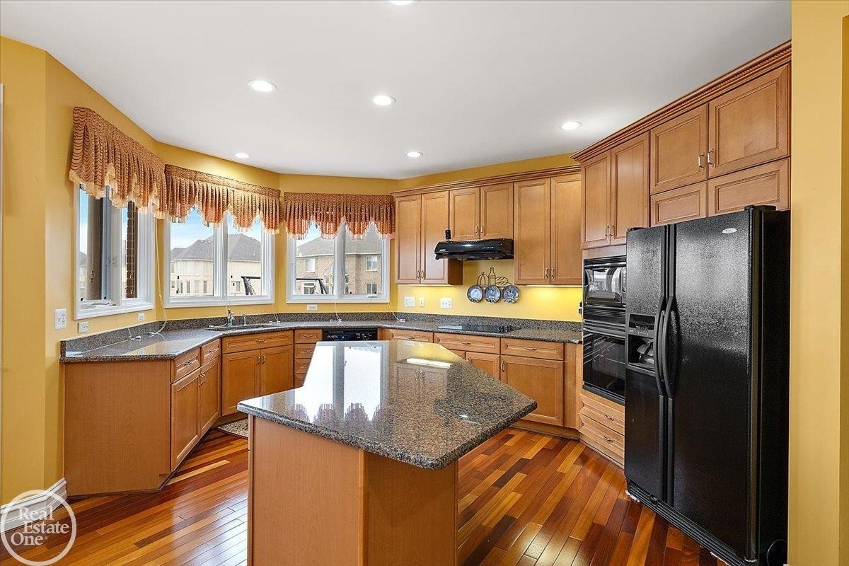 51577 Merry Lane, Shelby Twp, MI 48316 — Photo 17