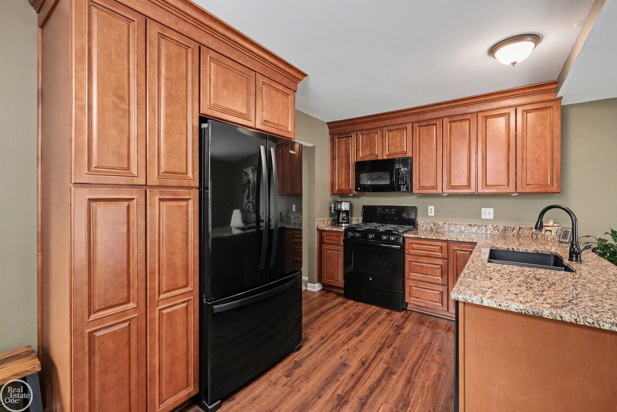 42844 Wrobel Street, Clinton Twp, MI 48038 — Photo 6