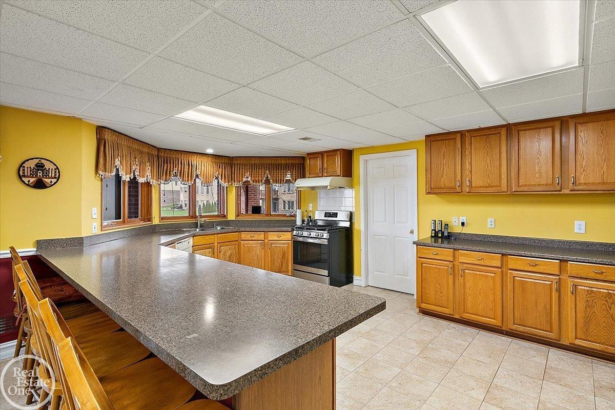 51577 Merry Lane, Shelby Twp, MI 48316 — Photo 42