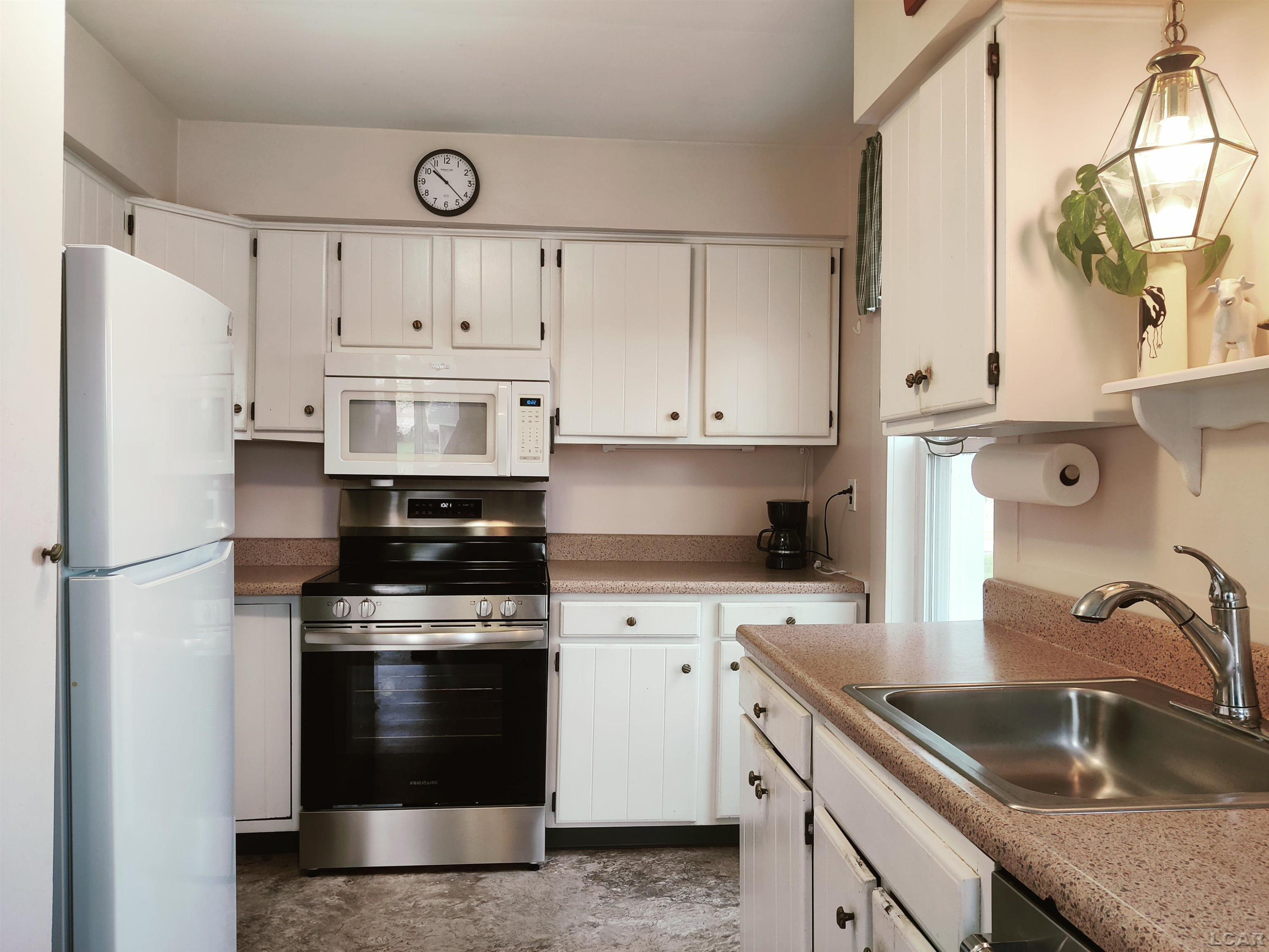 8135 Berkey Highway, Blissfield, MI 49228 — Photo 12