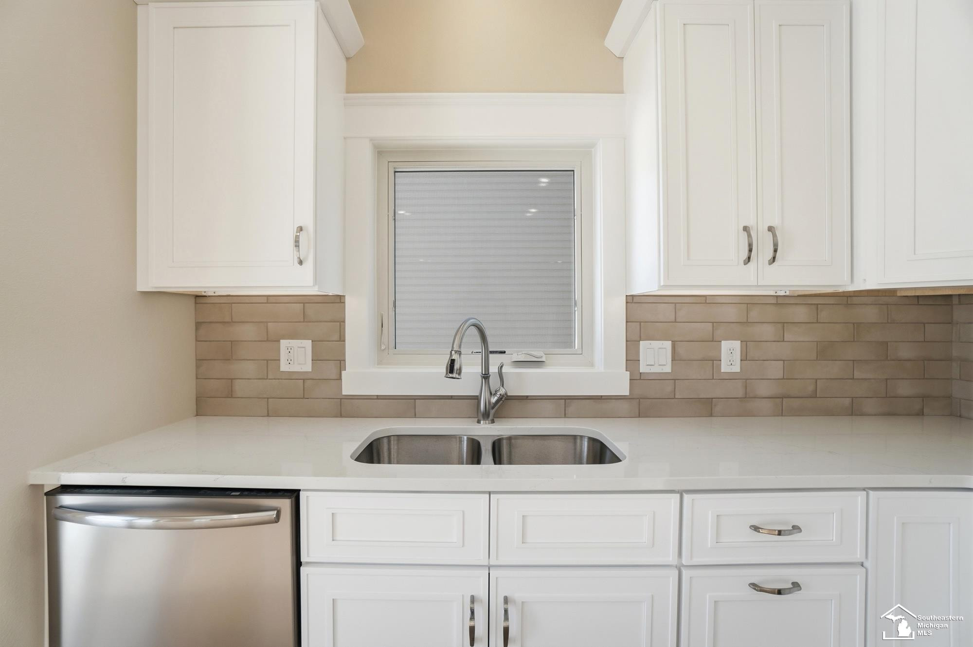 4079 Casey Drive, Lambertville, MI 48144 — Photo 9