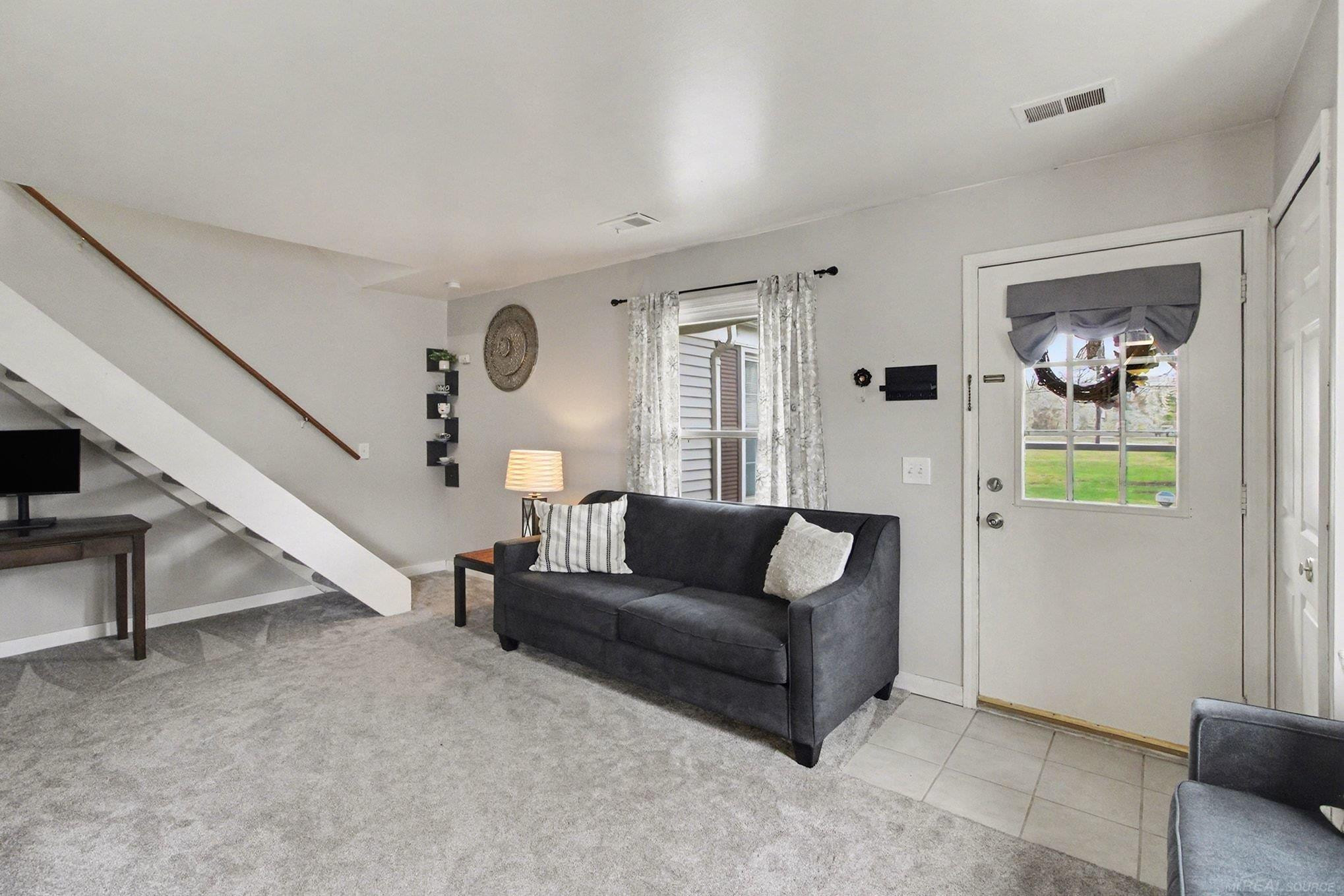 2914 Meadowbrook Ct Court, Lake Orion, MI — Photo 4