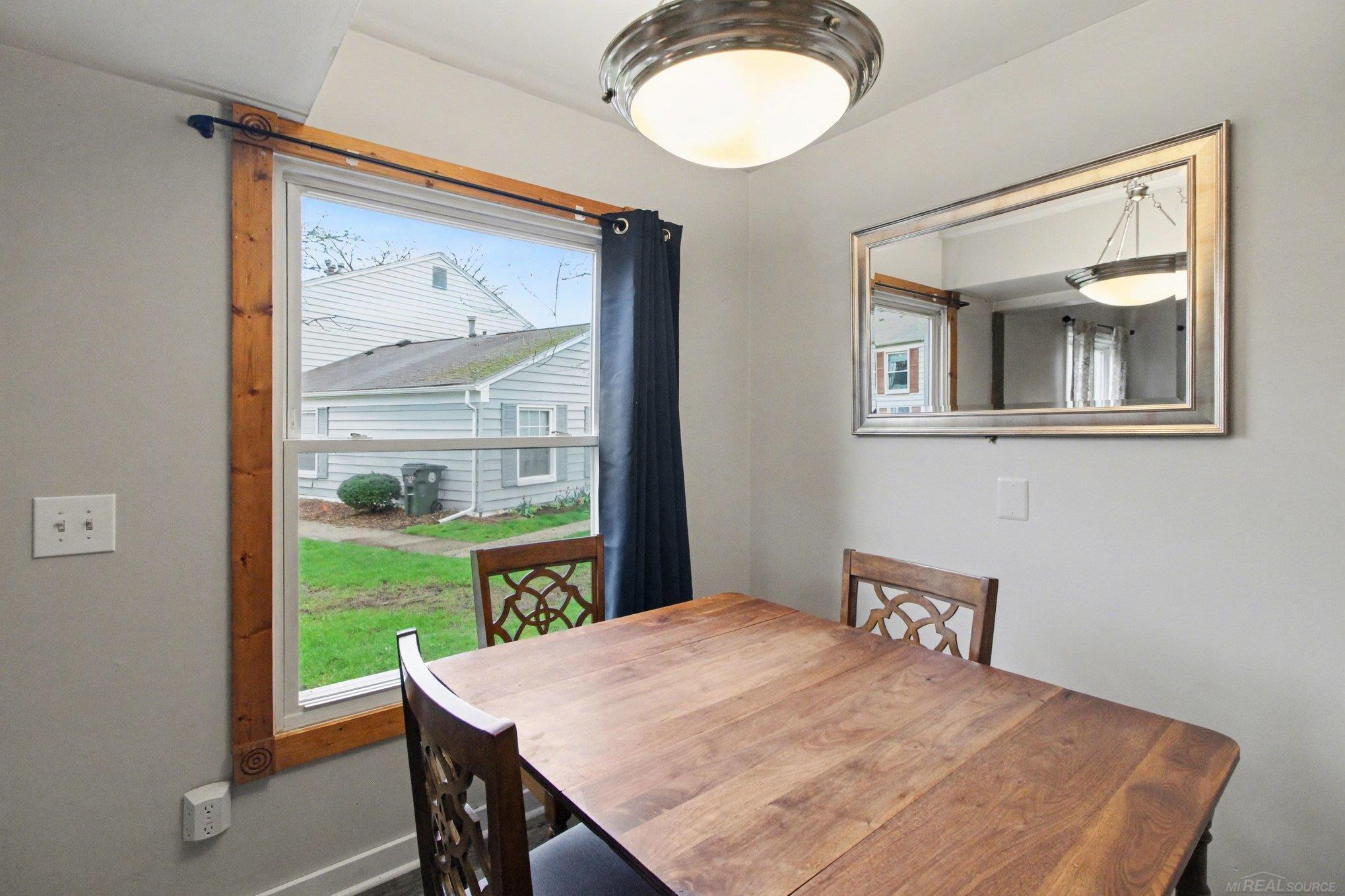 2914 Meadowbrook Ct Court, Lake Orion, MI — Photo 8