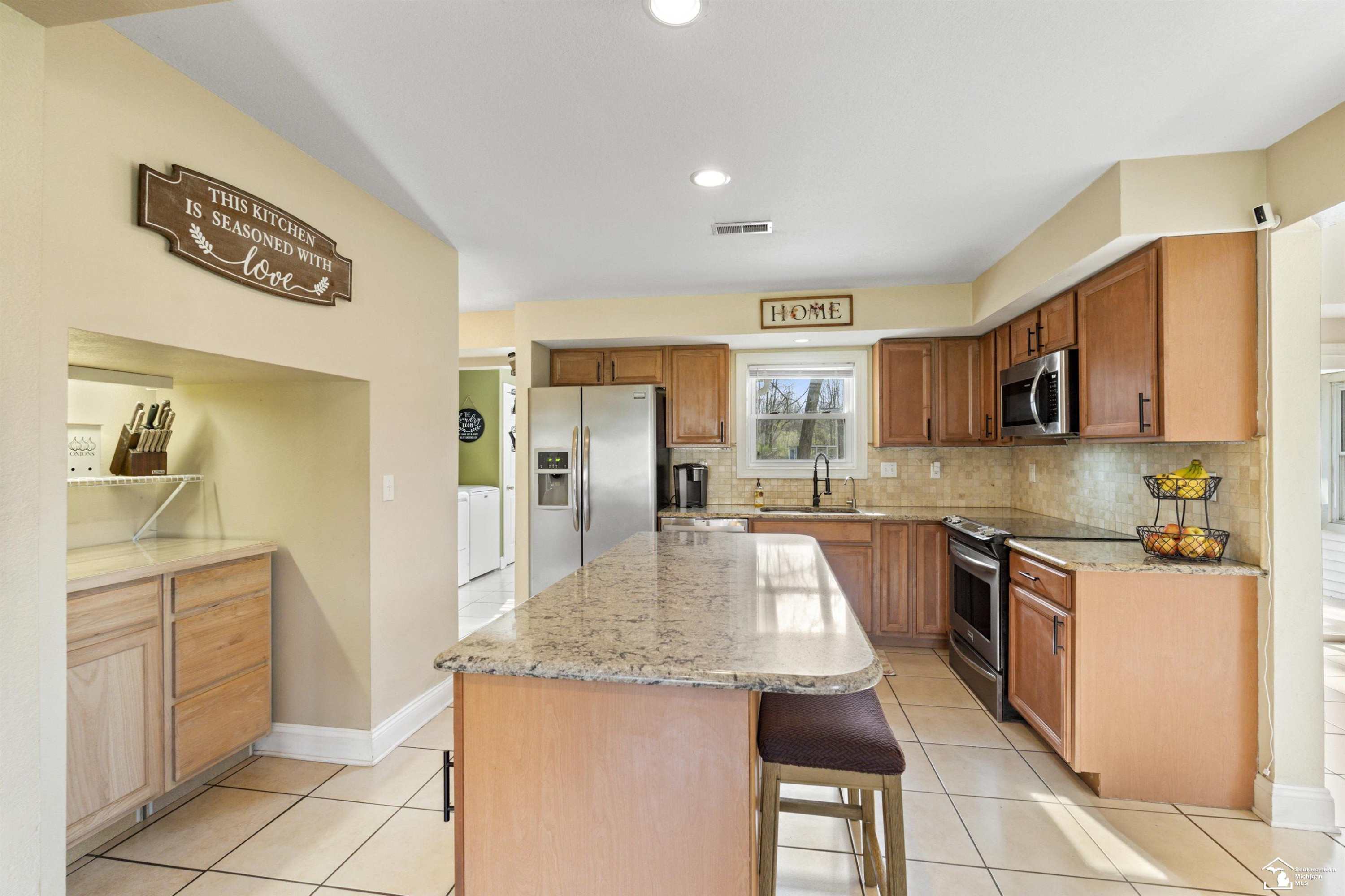 9505 Secor Road, Temperance, MI 48182 — Photo 3