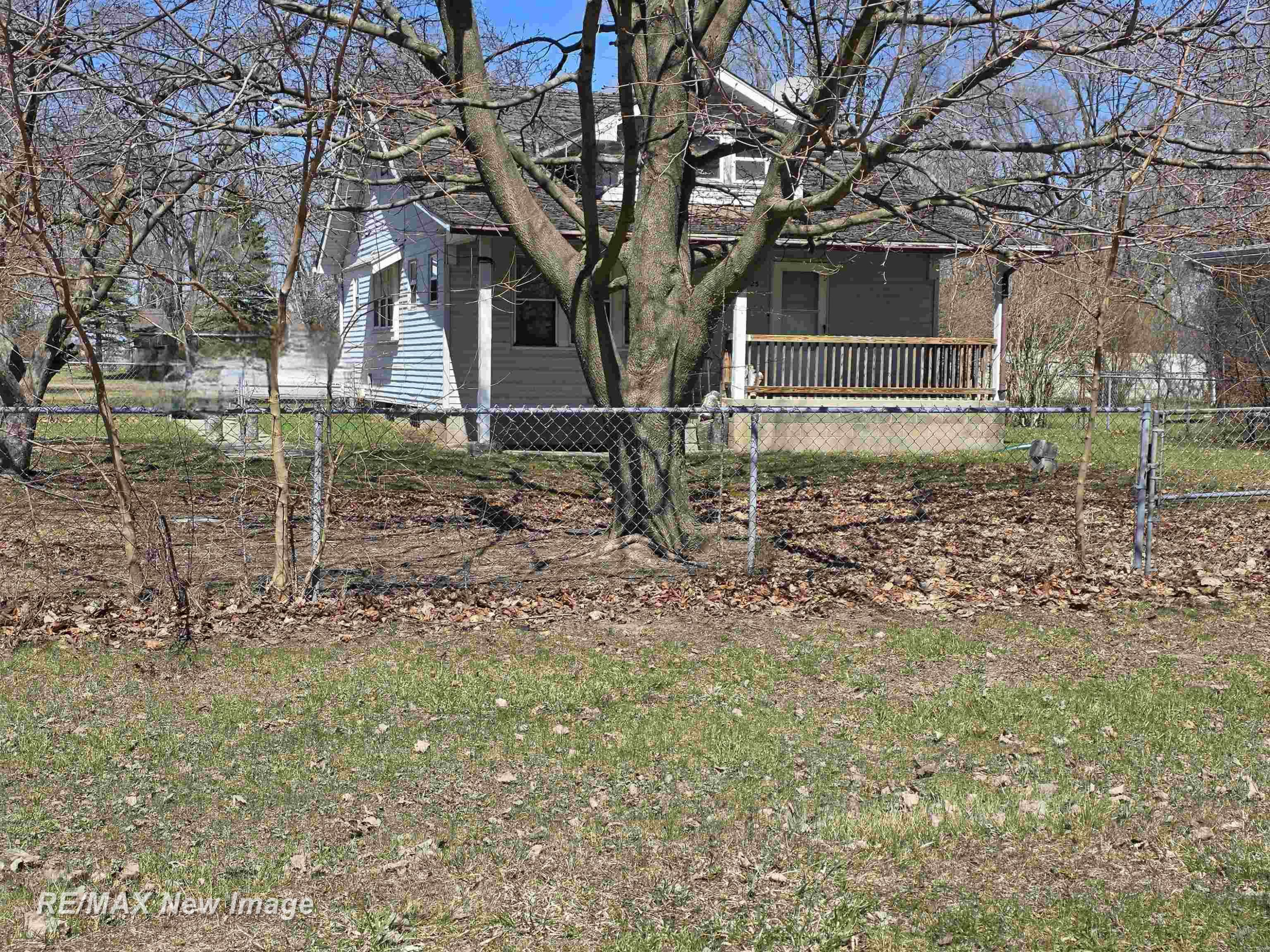 5025 Peterson Street, Saginaw, MI 48601 — Photo 2