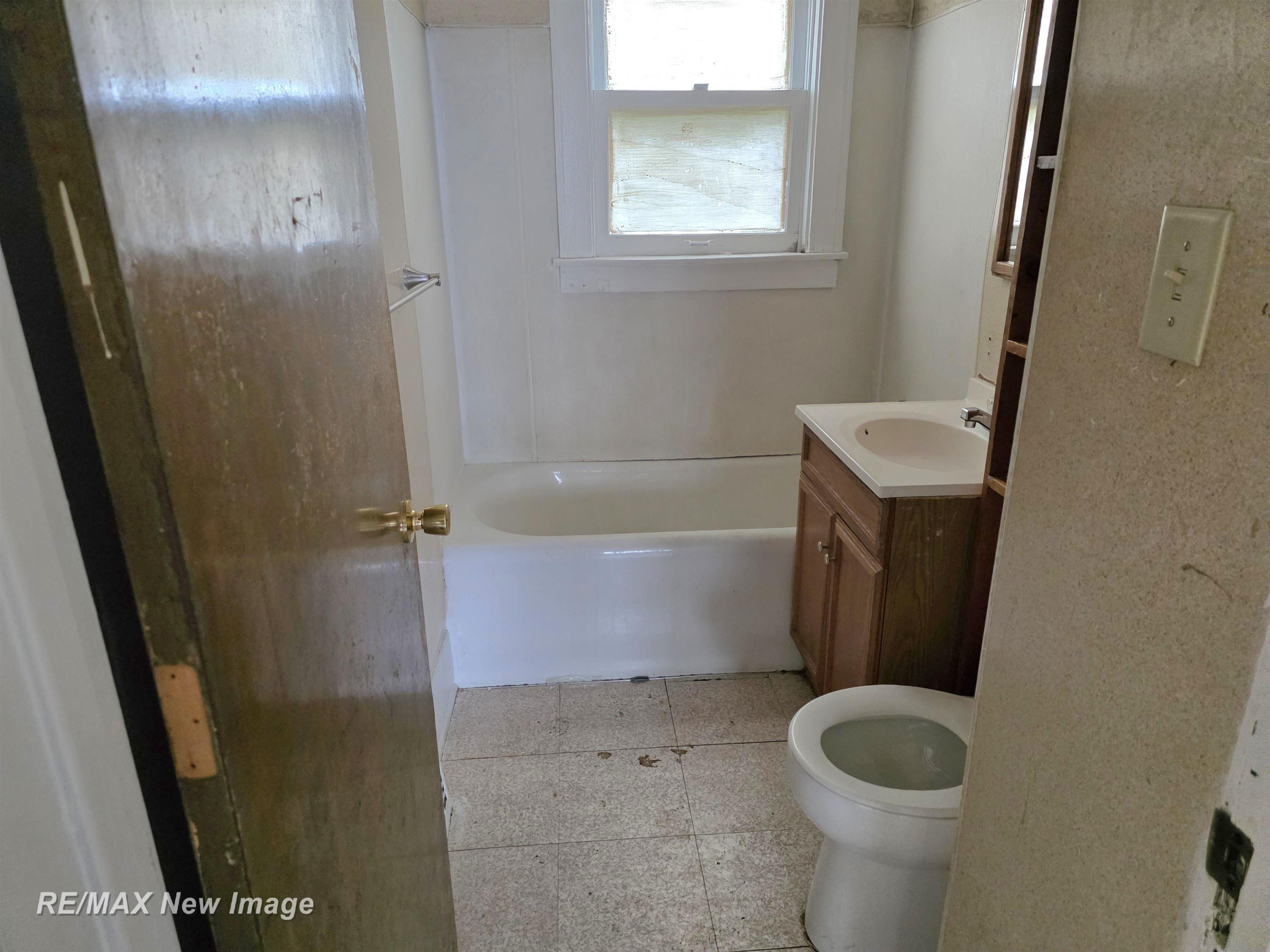 5025 Peterson Street, Saginaw, MI 48601 — Photo 10