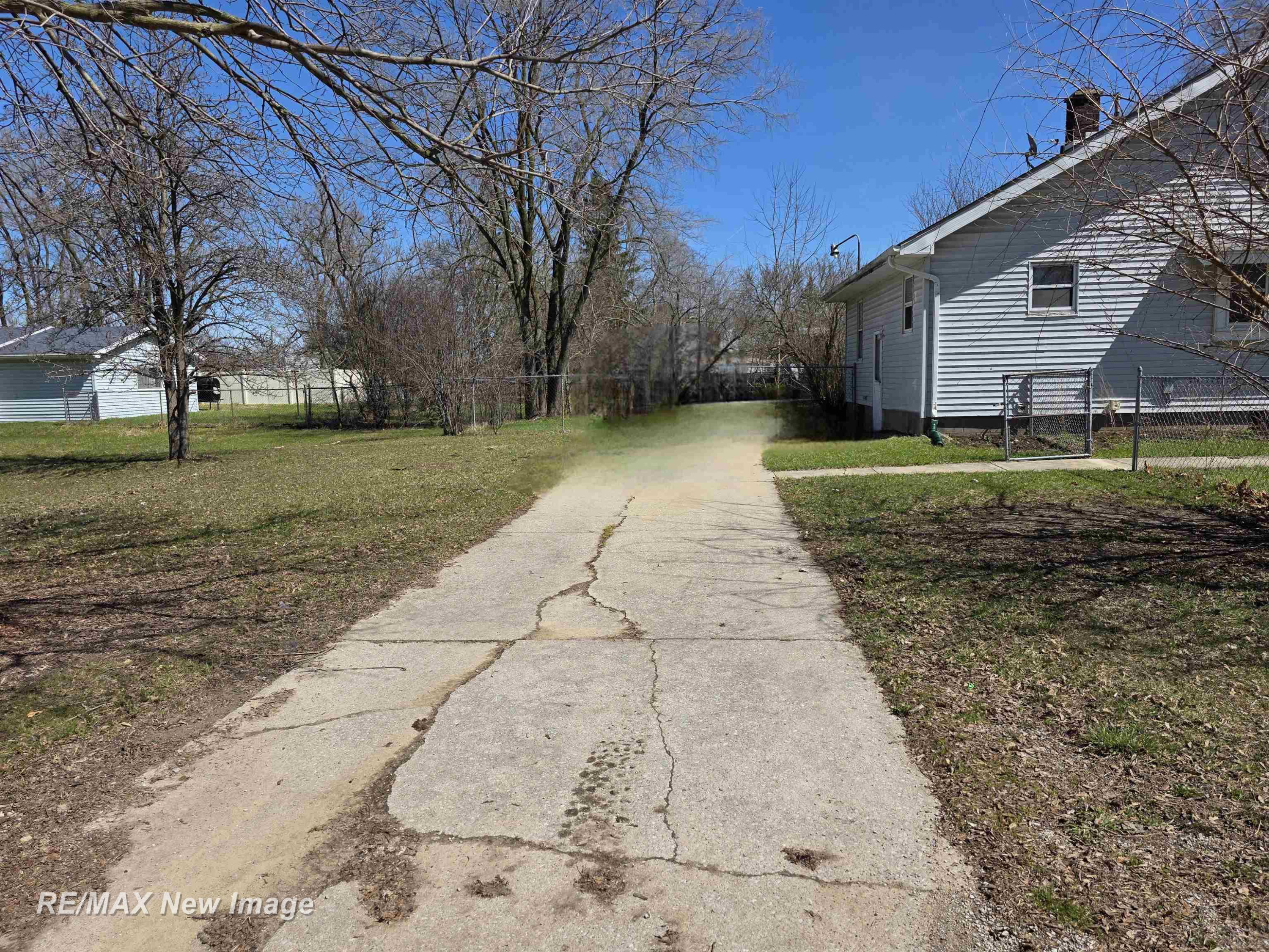 5025 Peterson Street, Saginaw, MI 48601 — Photo 17