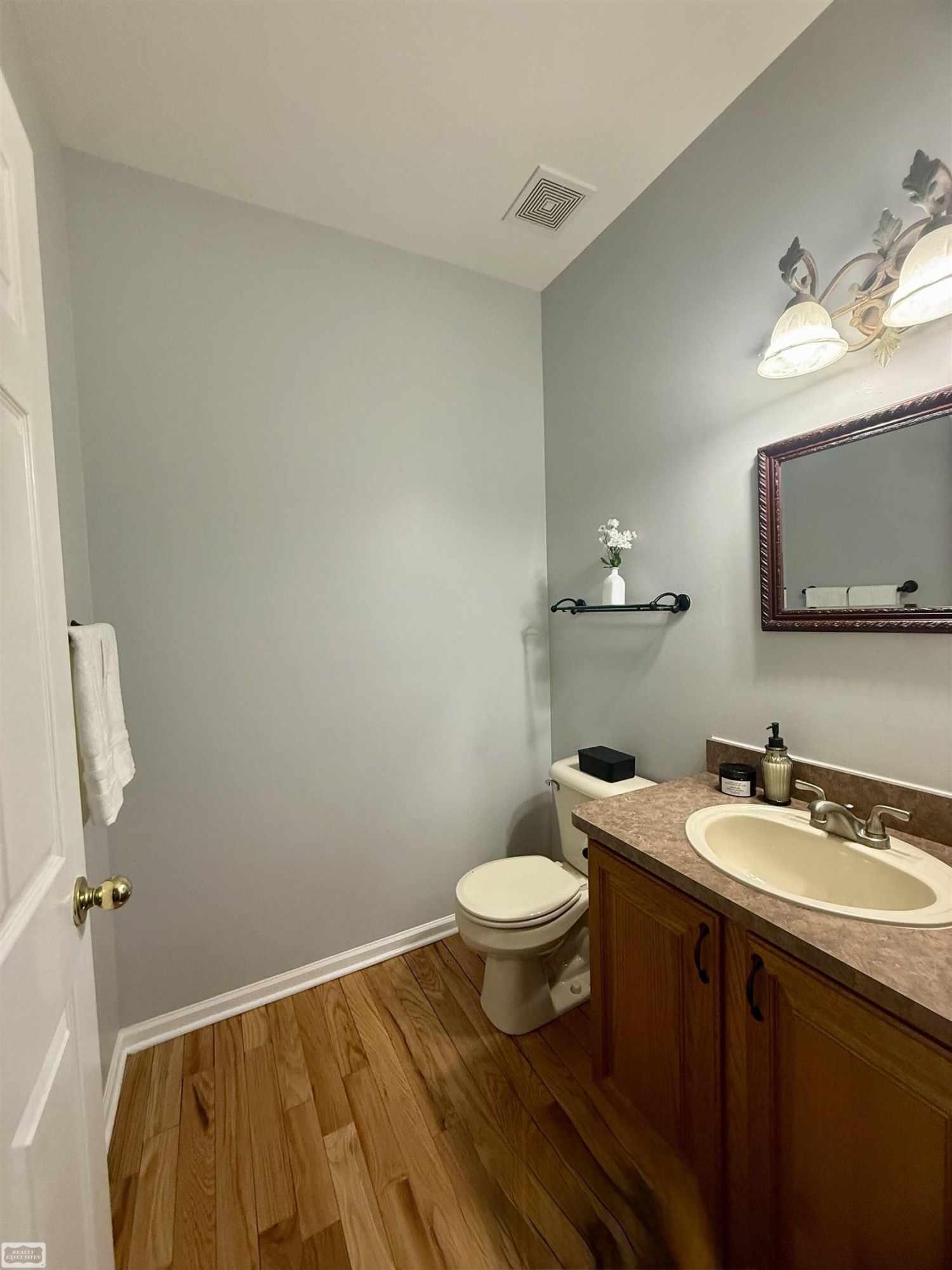 46514 Chalmers Drive Street, MI 48044 — Photo 9