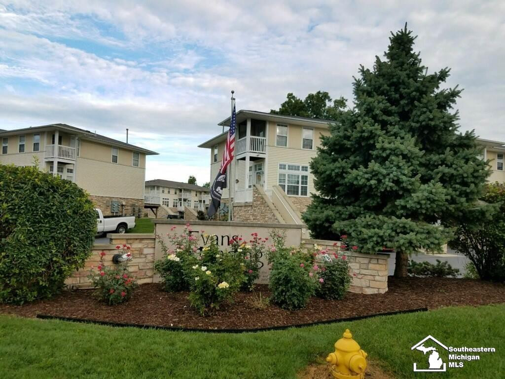 507 Mackinaw Trail, Luna Pier, MI 48157 — front exterior